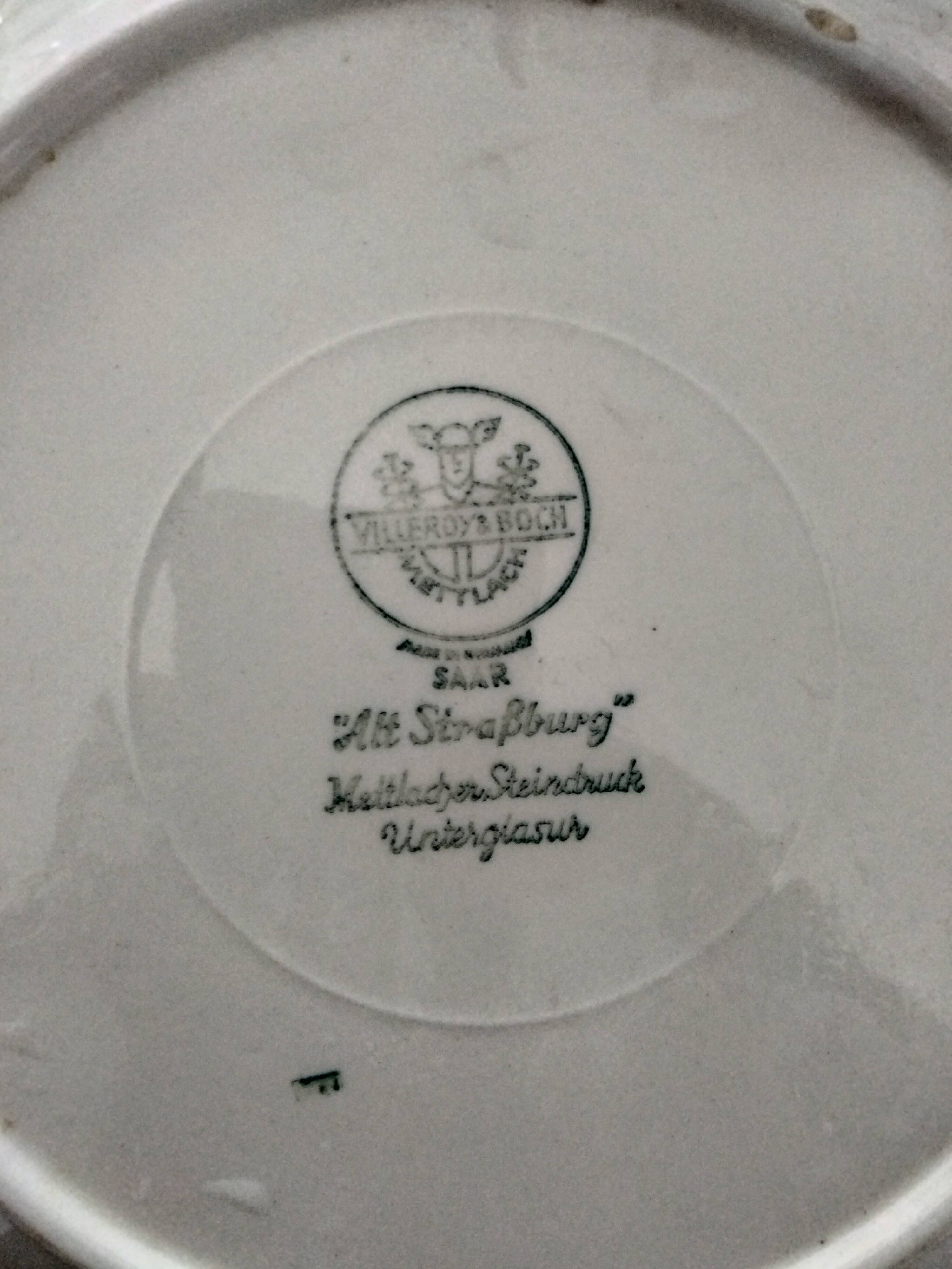 Villeroy & Boch dinner plate, Alt Strasburg model, pink flower