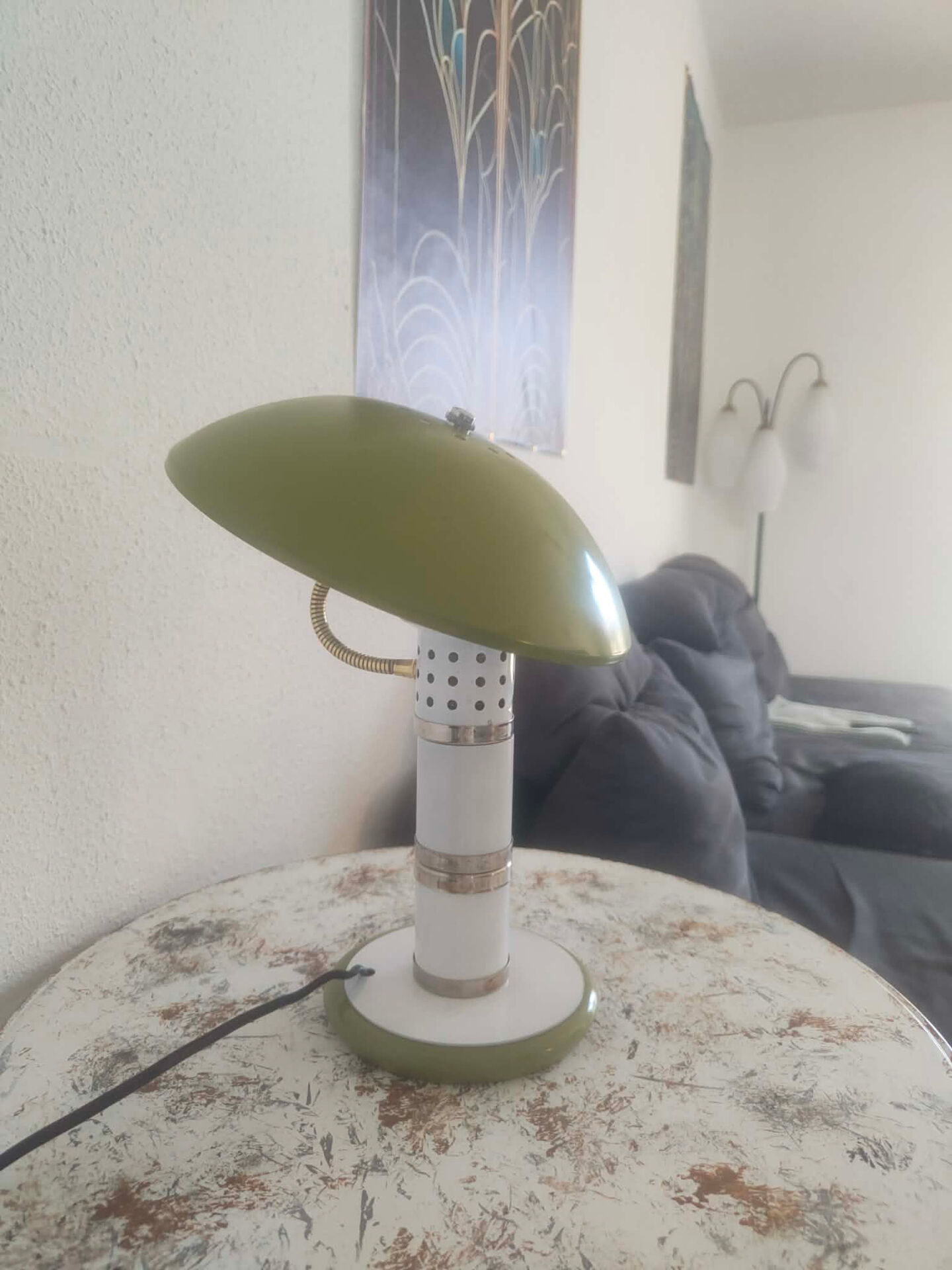 Olive green vintage lamp from the 1980s.
