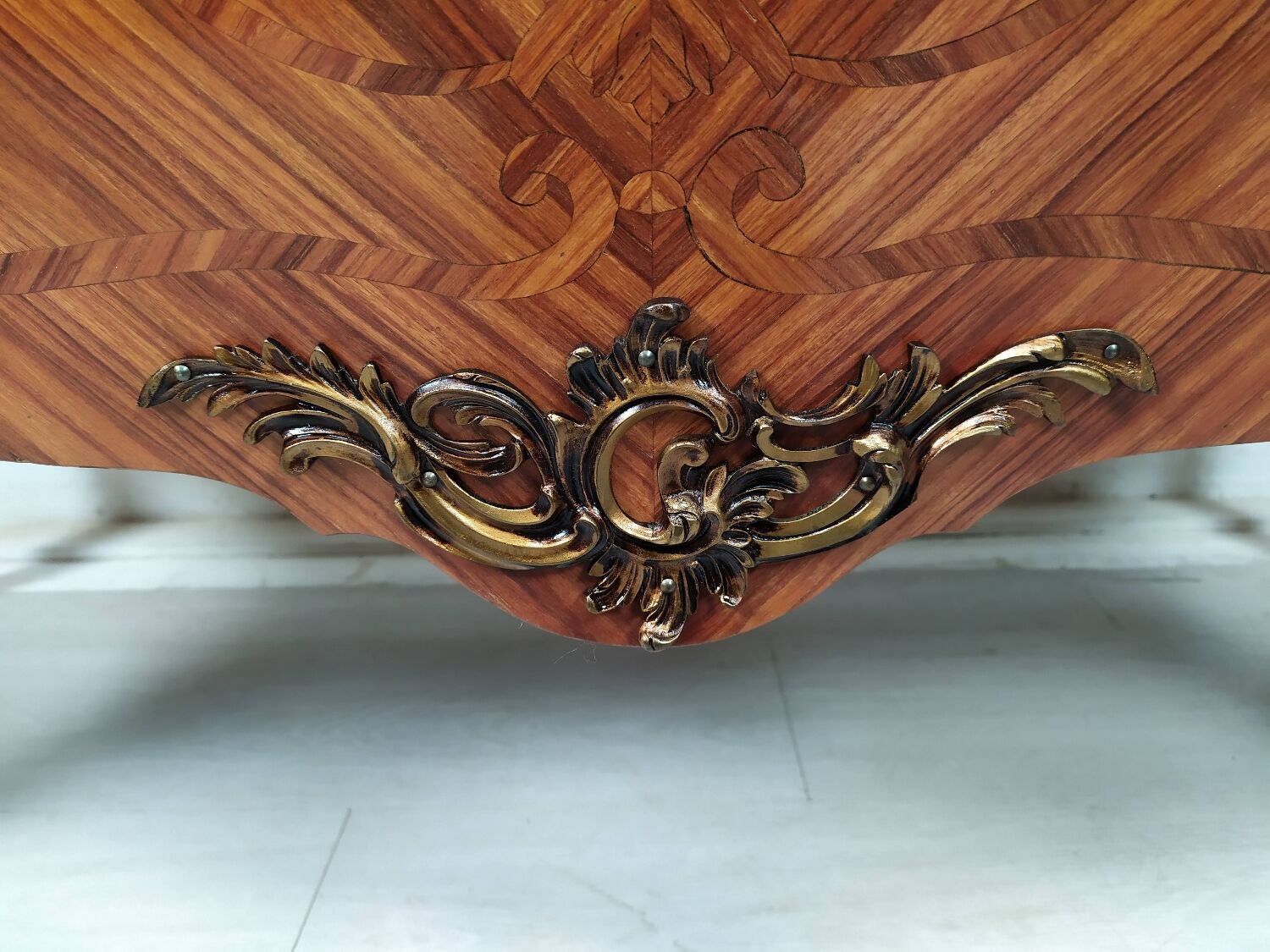 Commode Louis XV galbé