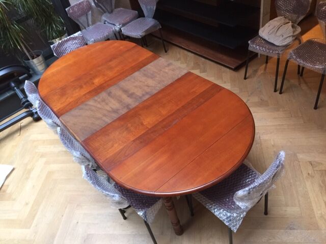 Expandable roundtable