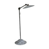Lampe en métal gris orientable