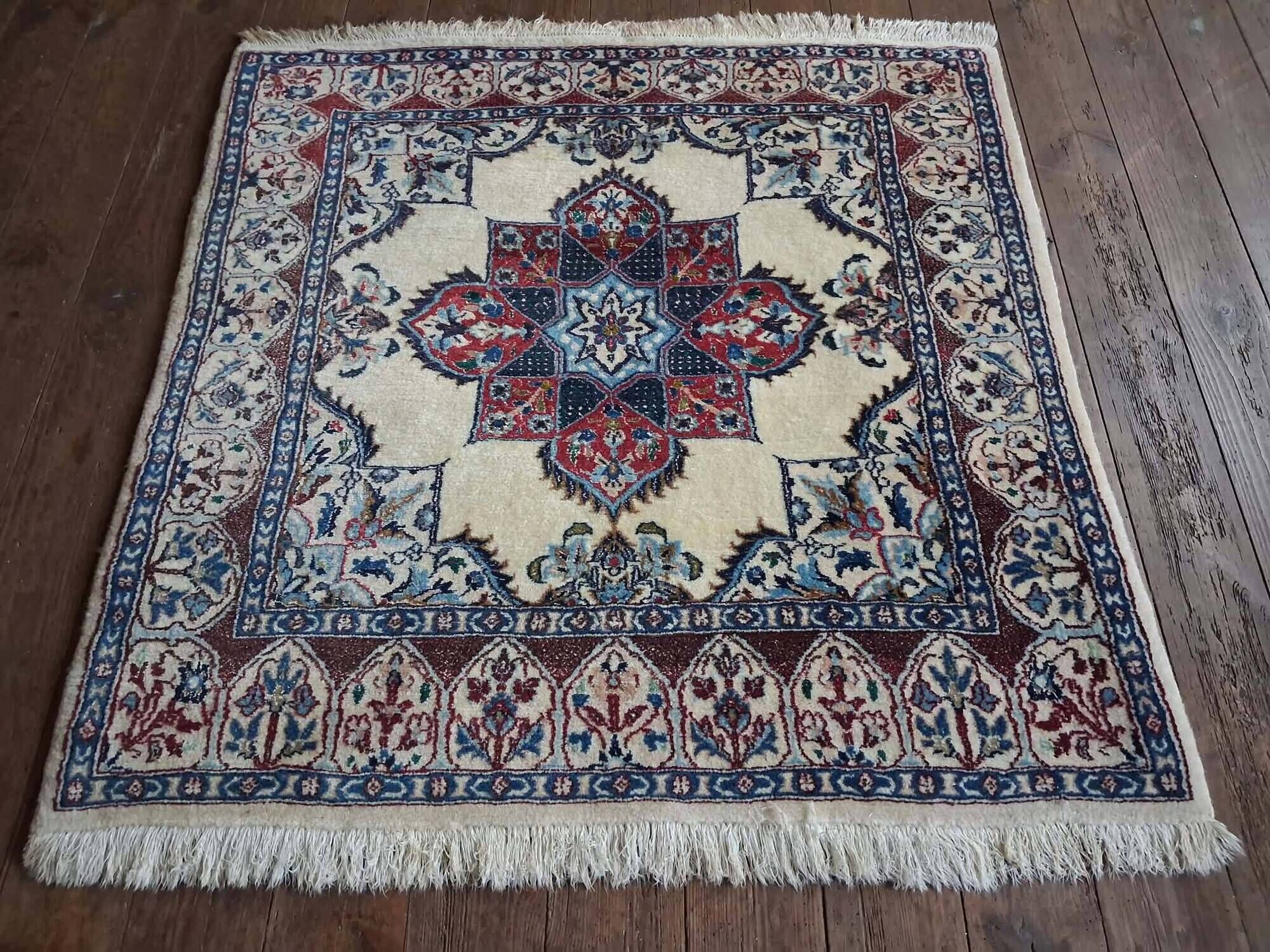 Handmade Persian Nain carpet 103x103cm