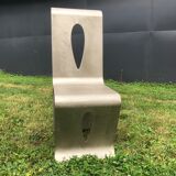 Chaise en métal
