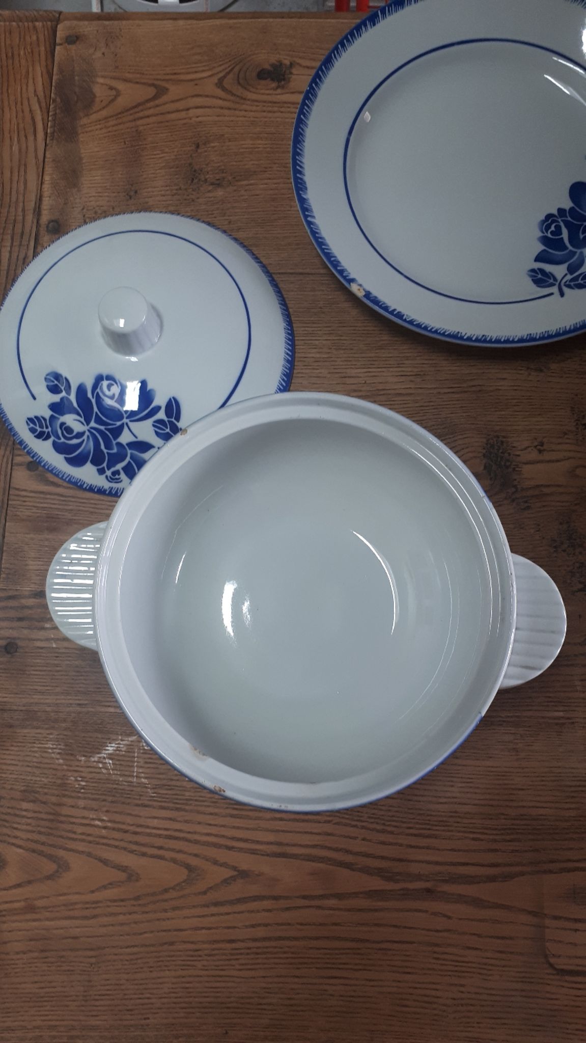Série de plats Badonviller Fleurs bleues