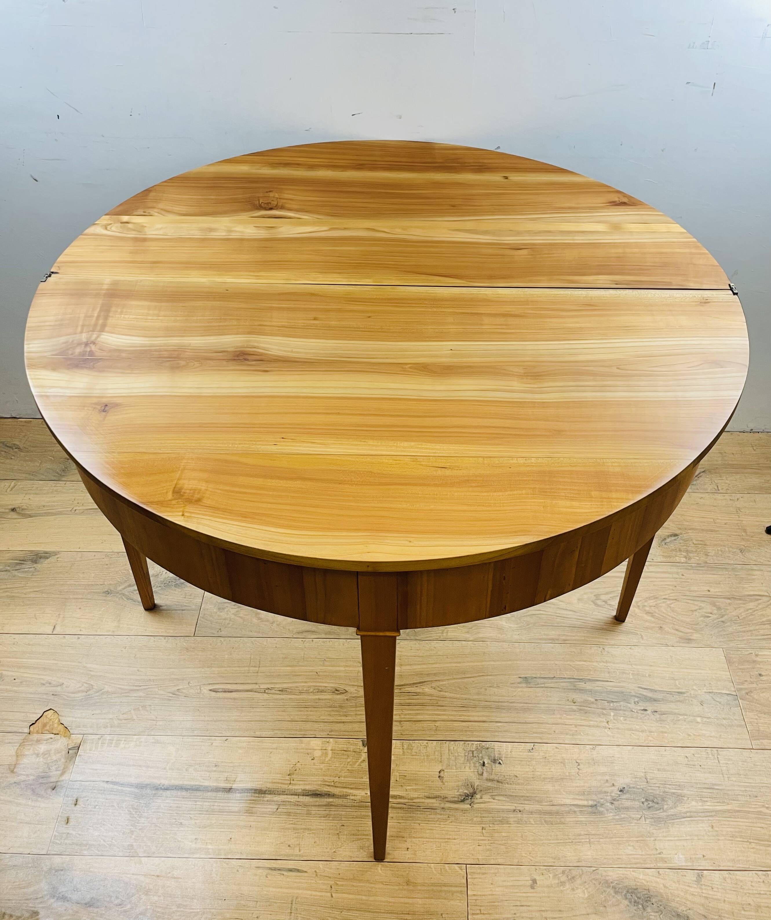 Biedermeier half-moon folding table in blond wood