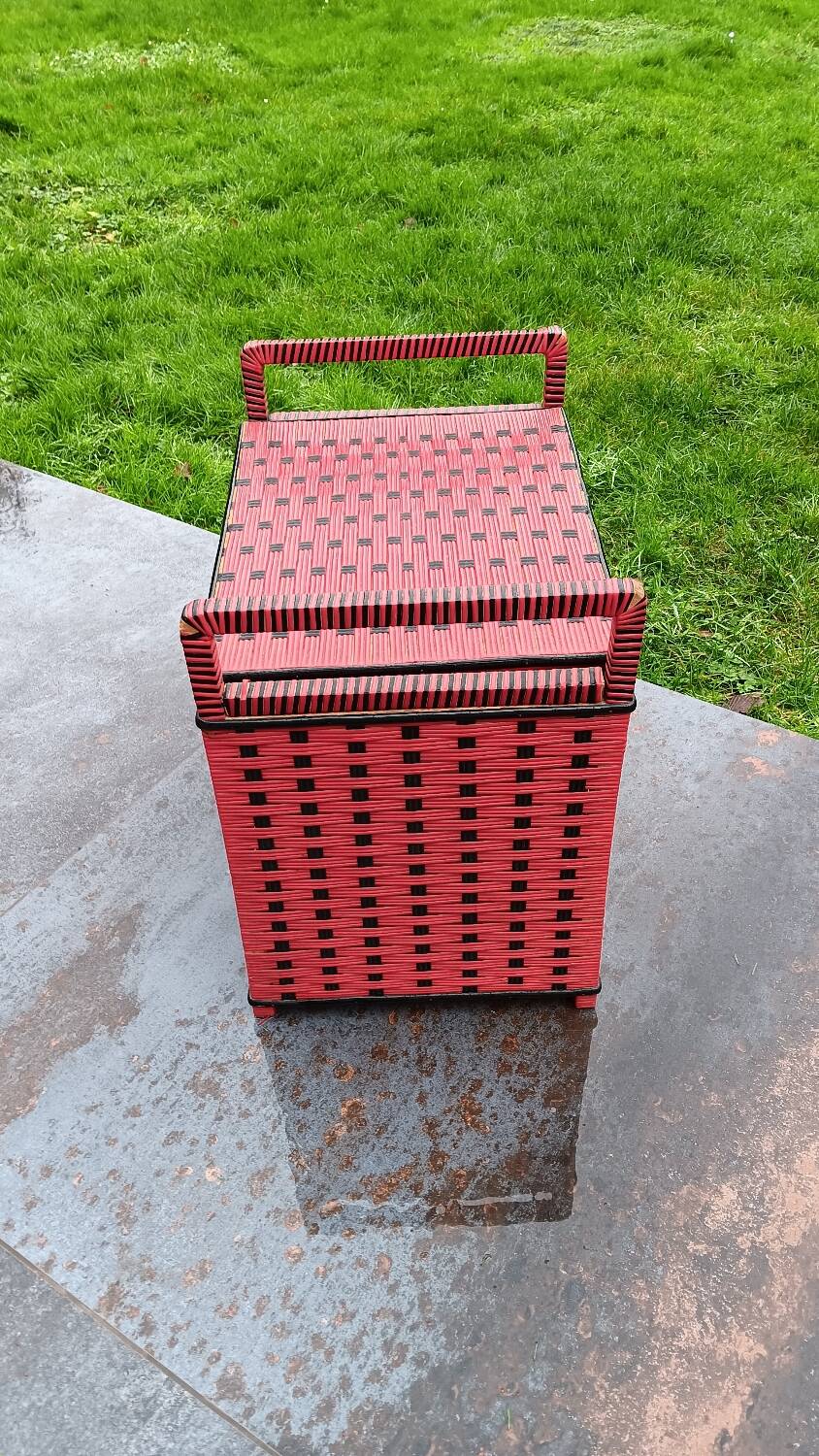 Vintage storage chest or laundry basket