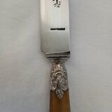 10 antique horn and steel knives