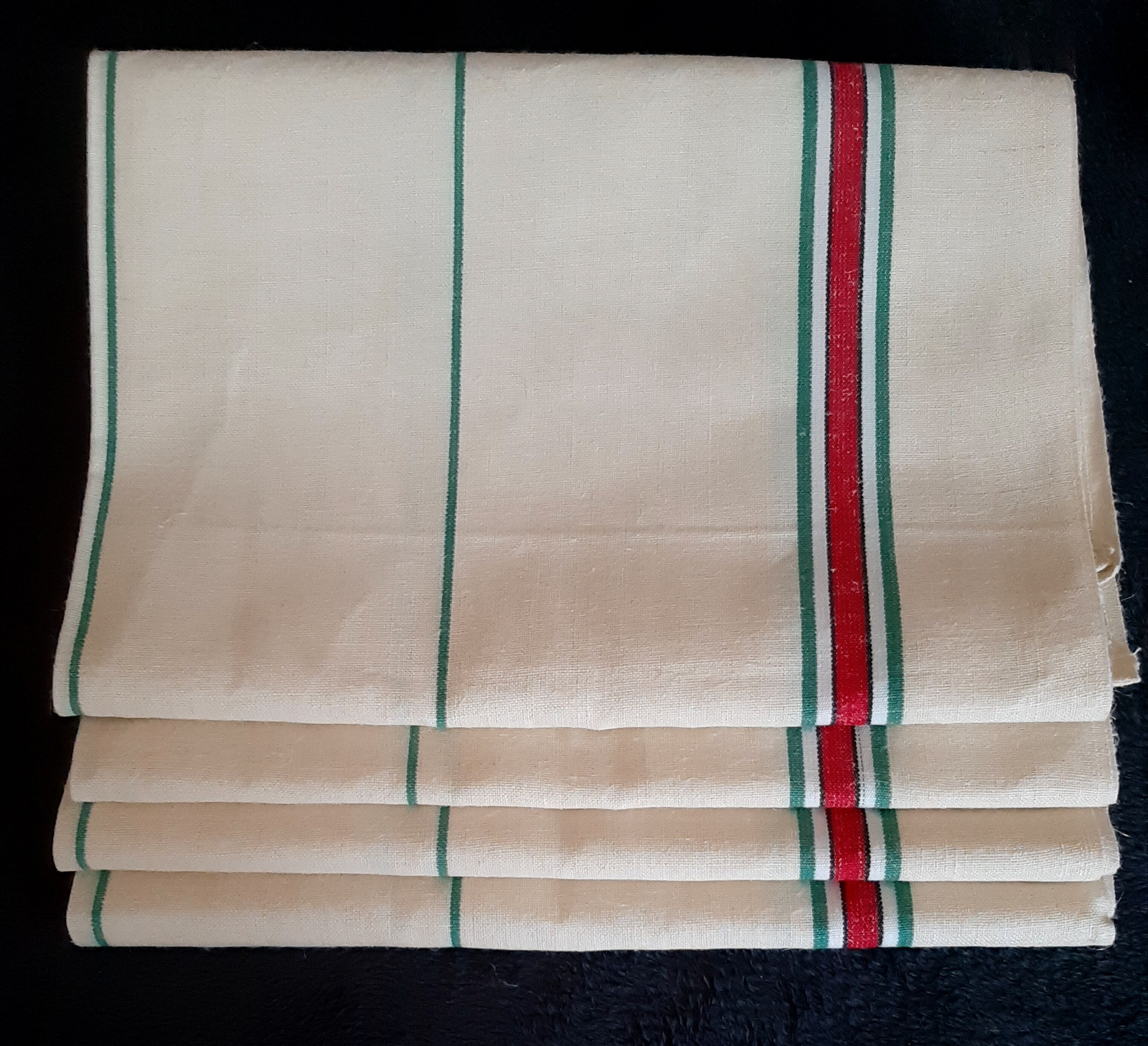 Linen tea towels/4 tea towels