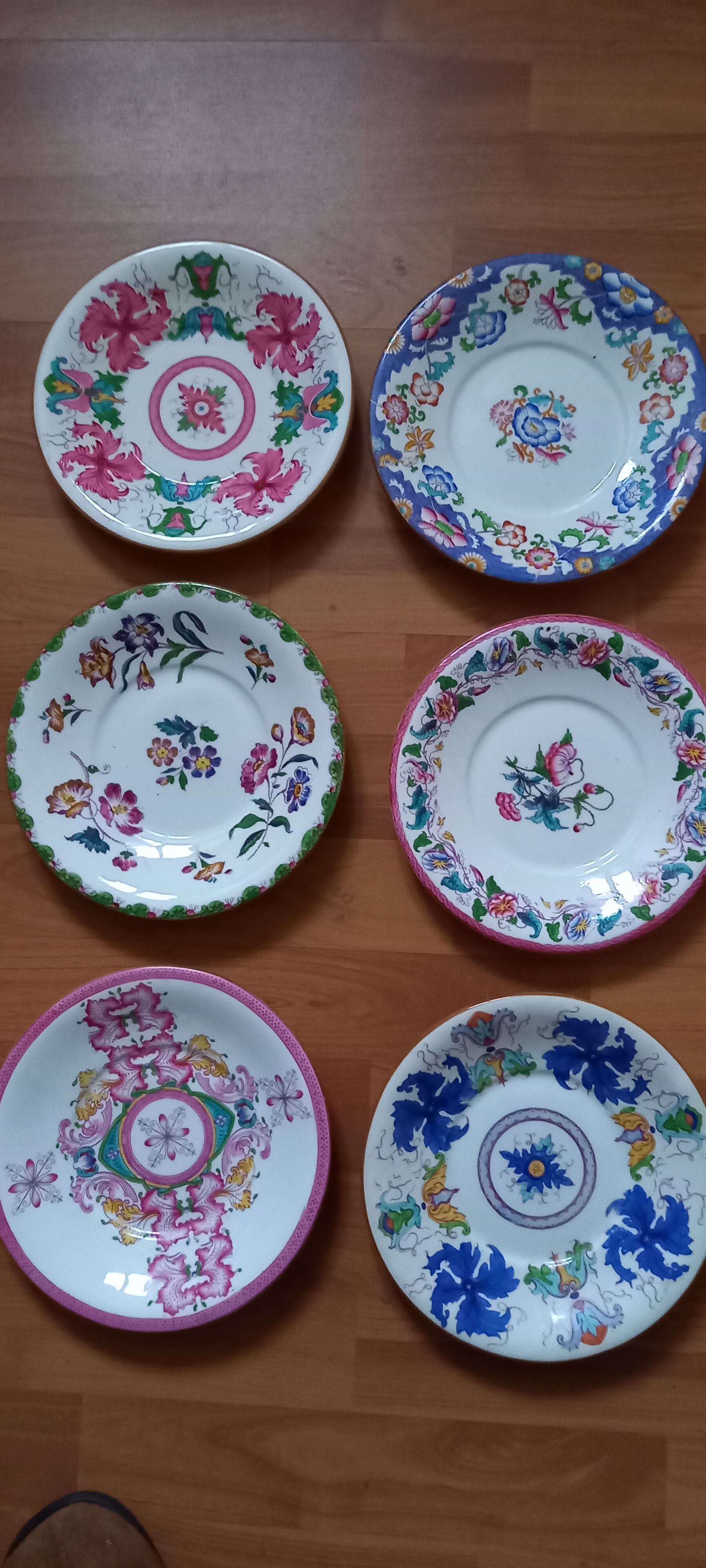 6 dessert plates English porcelain
