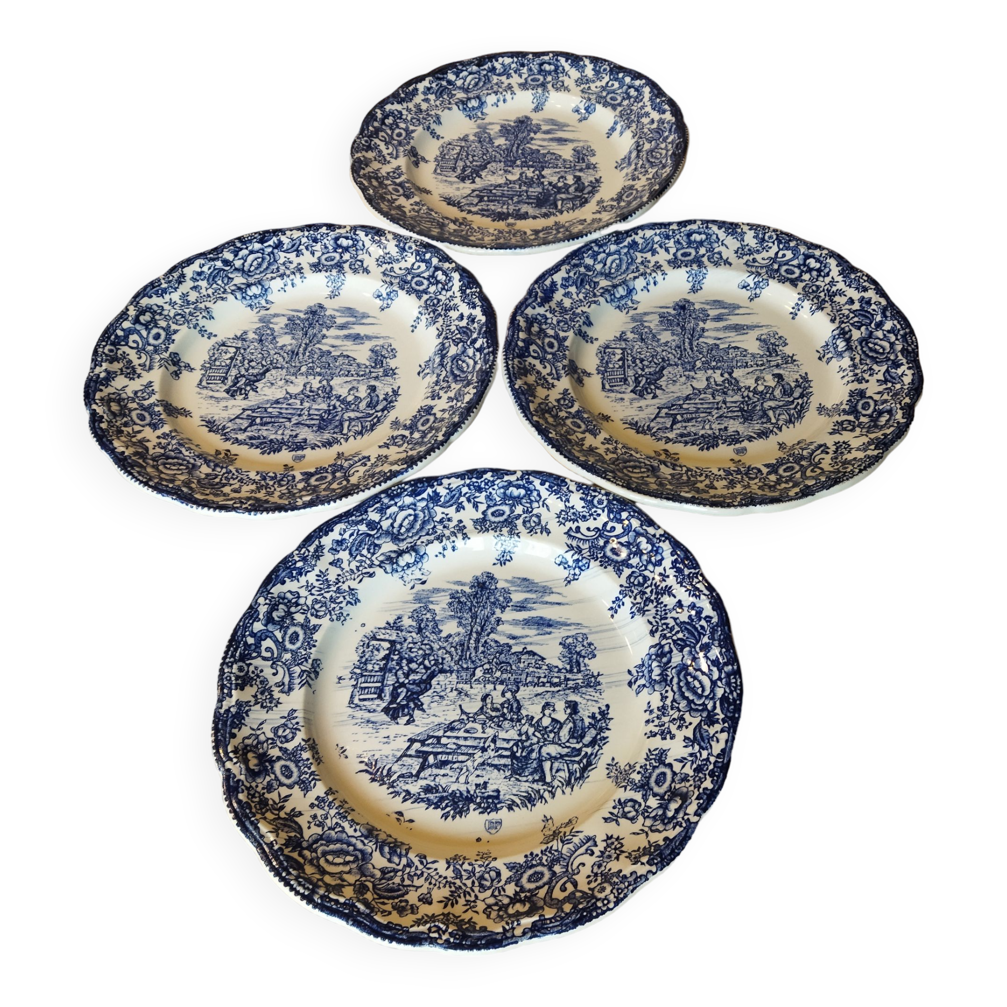 4 blue & white English style dinner plates