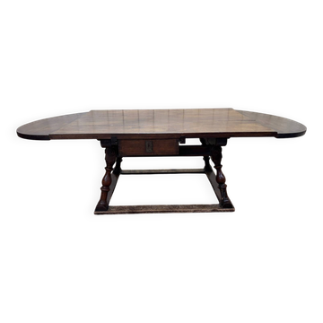 Money changer table