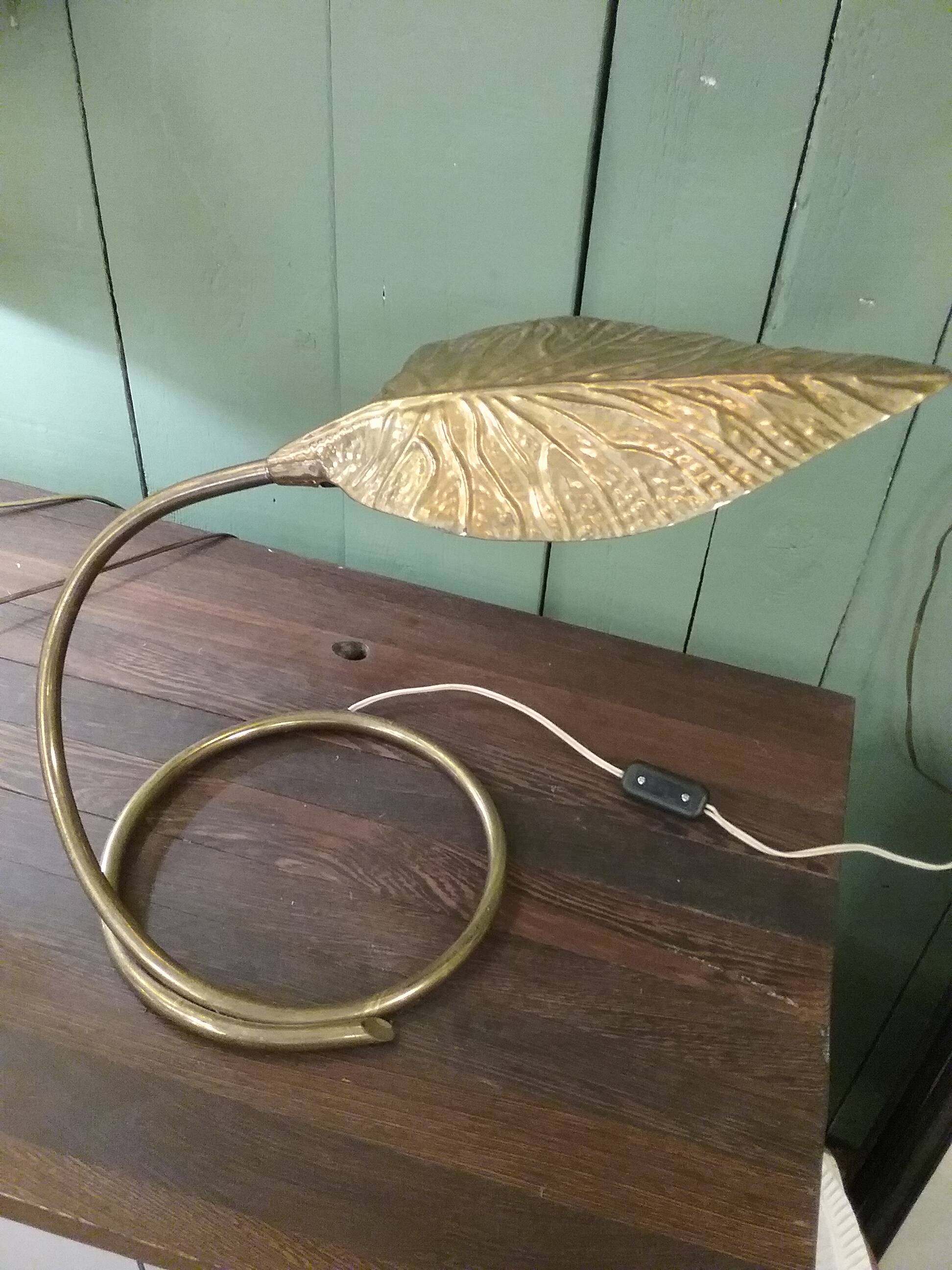 Tommaso Barbie Leaf Lamp