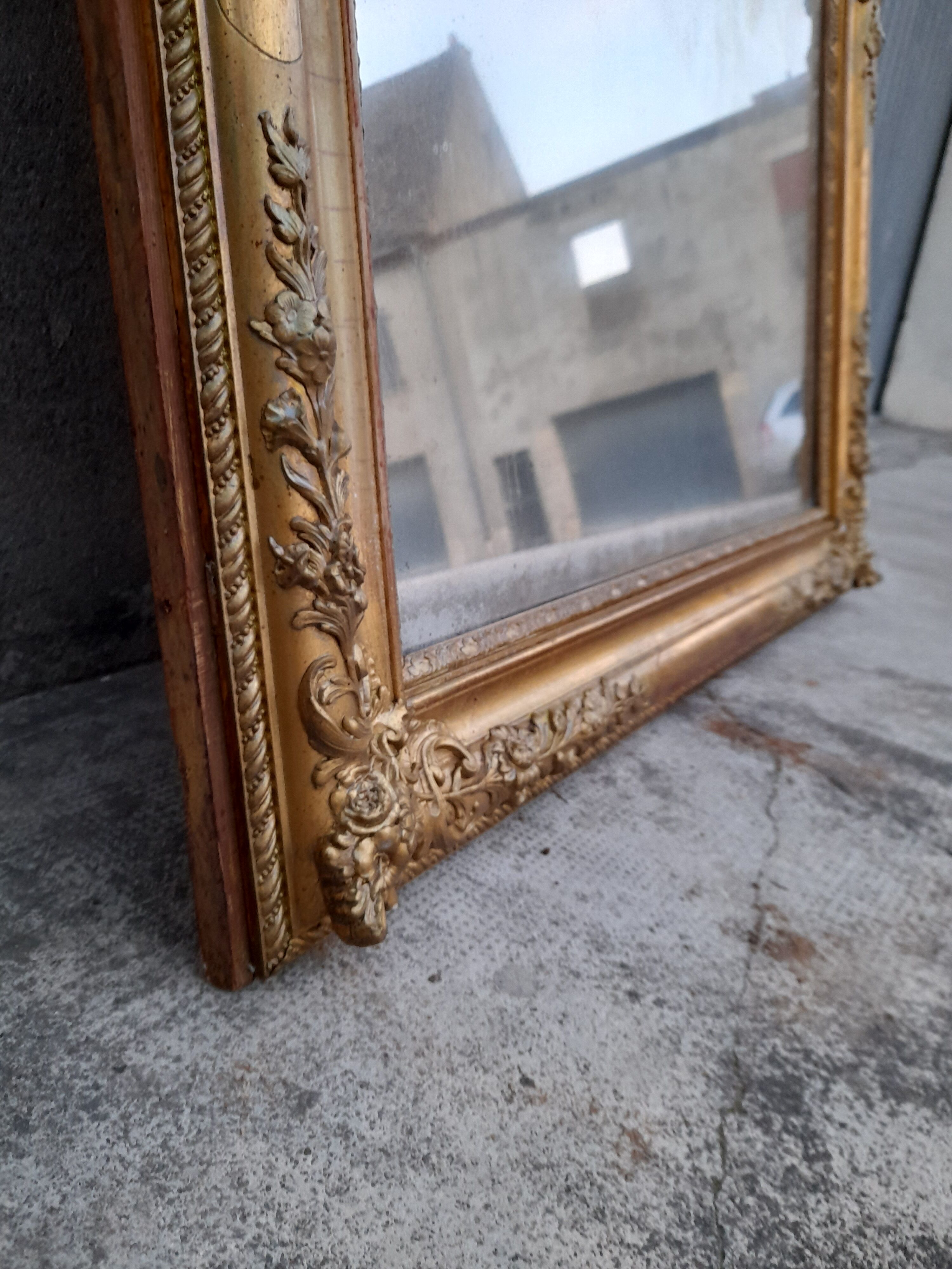 Miroir doré époque restauration 125x92