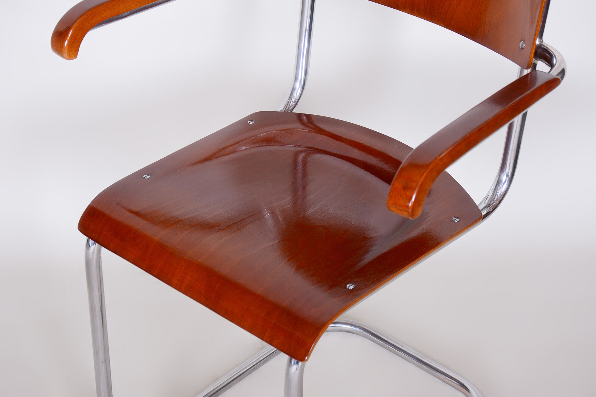 Set of Two Restored Bauhaus Armchairs, Mart Stam, Beech Plywood, Germany, 1930s