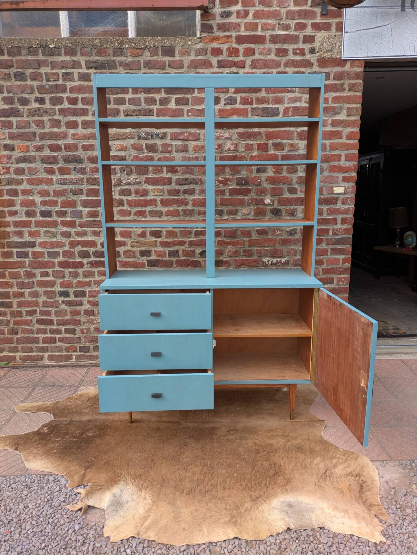 Buffet vintage peint