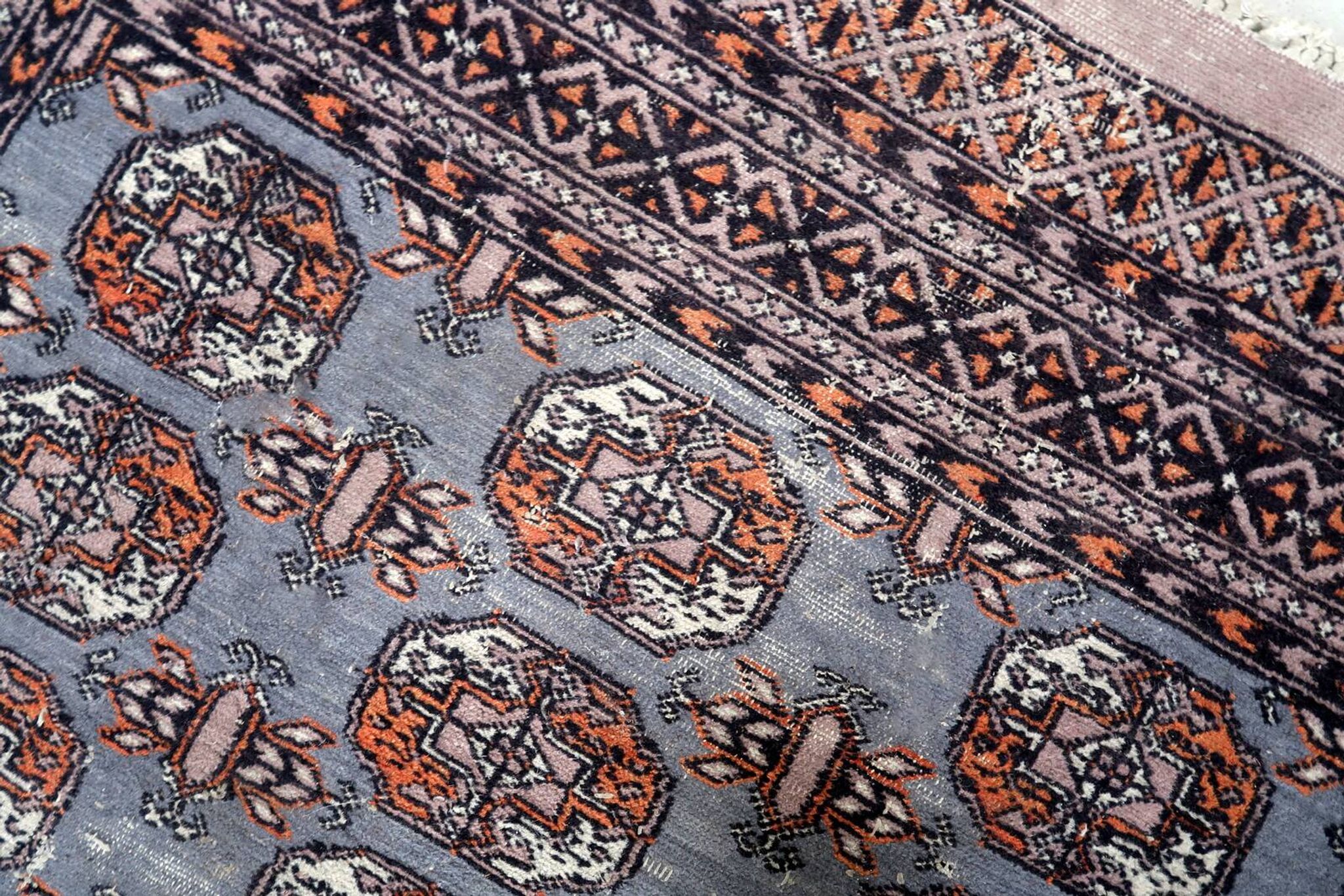 Tapis vintage ouzbek Bukhara fait main en laine – 127 x 190 cm – 1960s