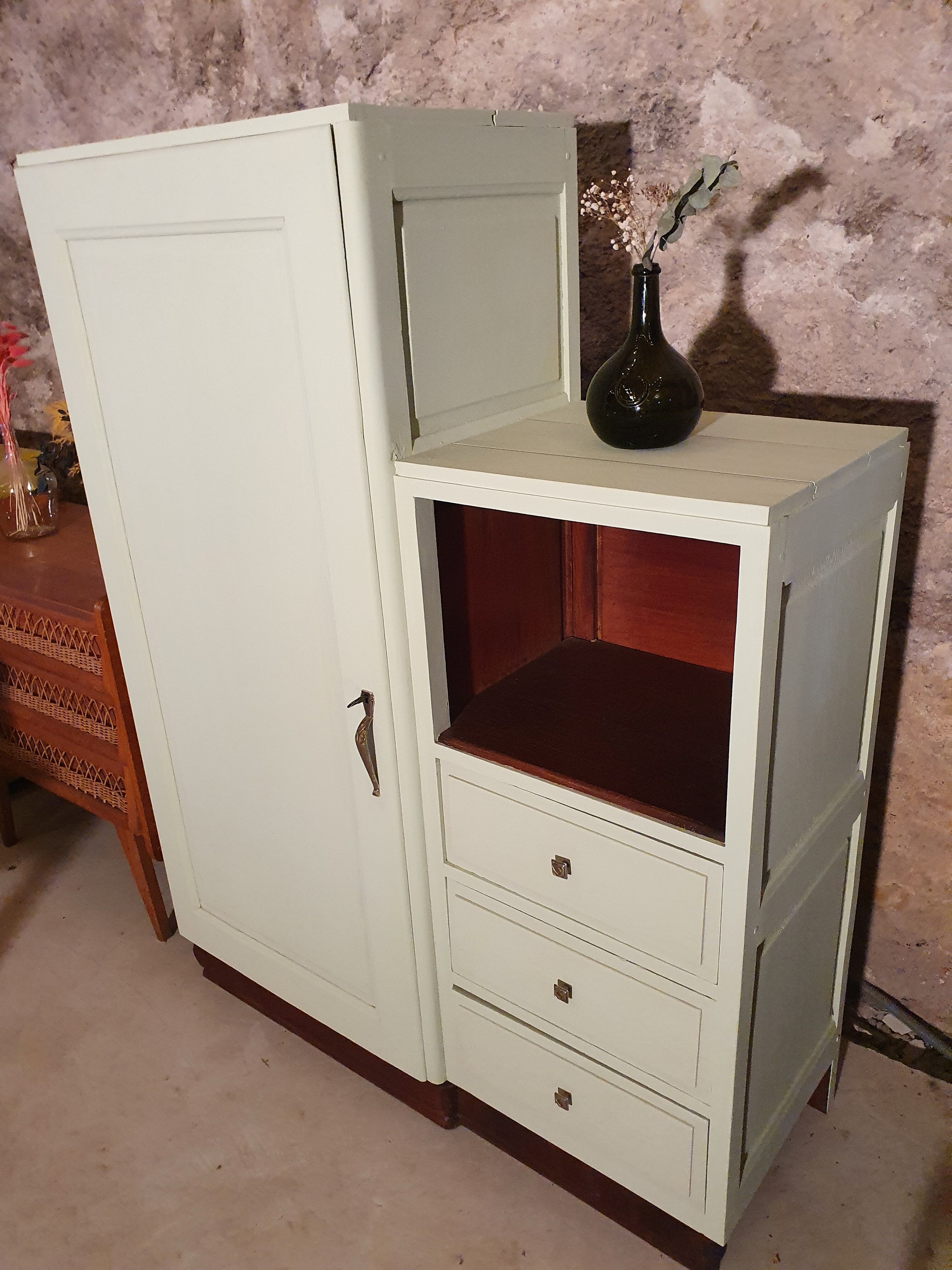 Armoire asymétrique