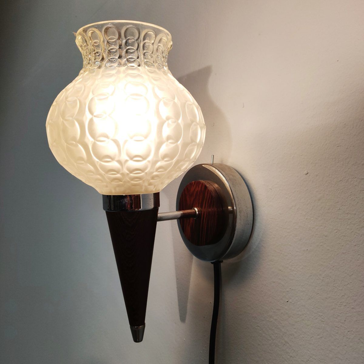 Scandinavian tulip wall lamp 60s