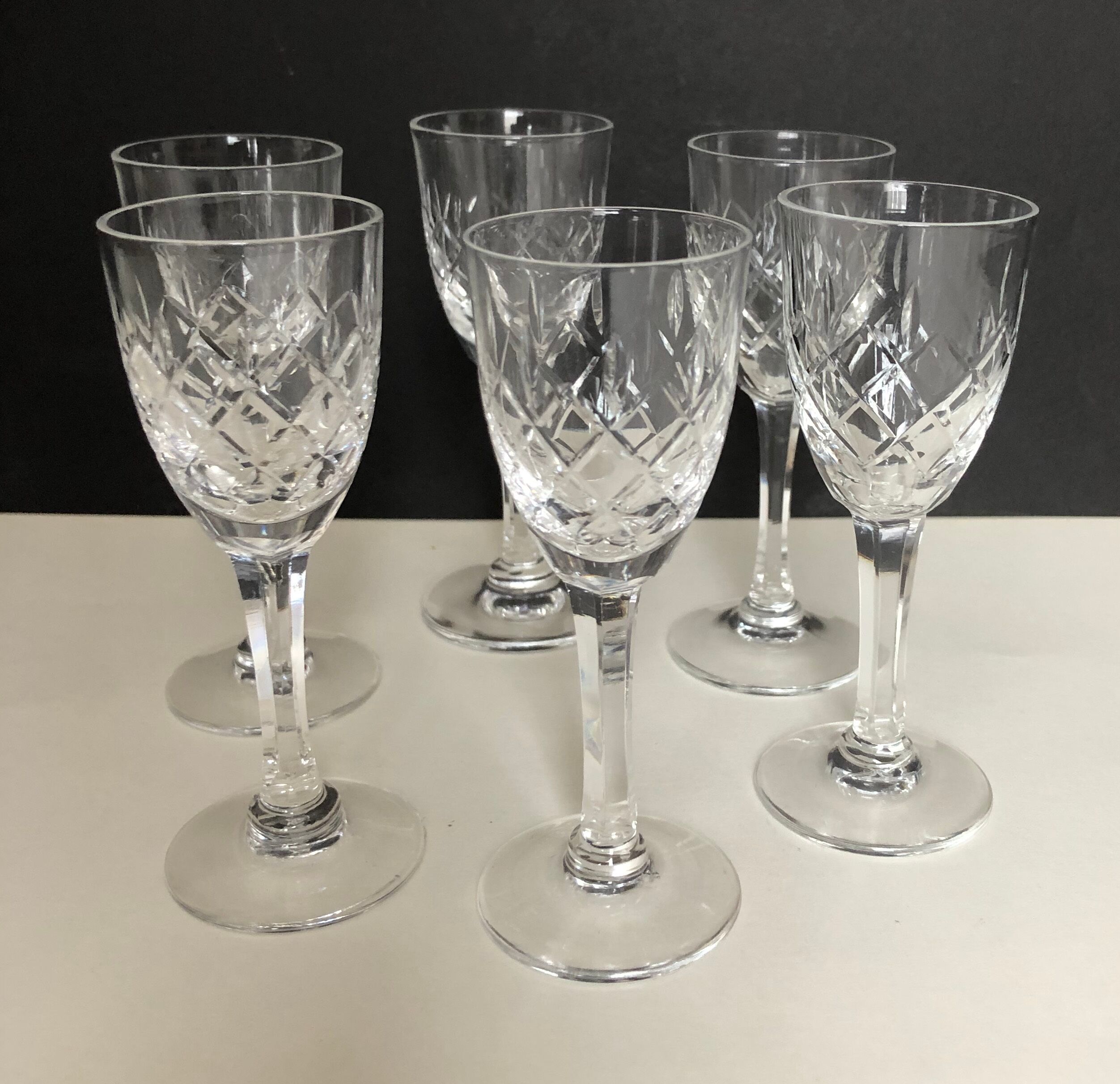 Set of six glasses of Lorraine crystal liqueur