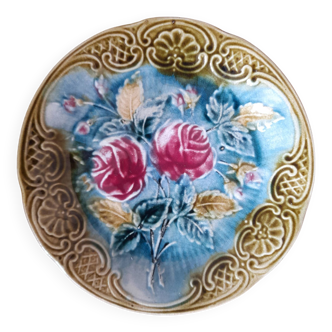 Petite assiette motifs fleurs en barbotine