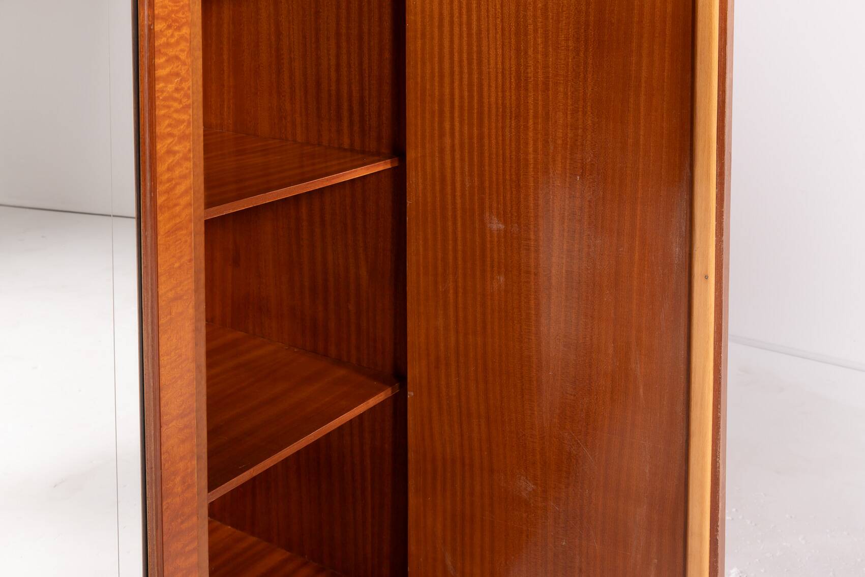 Italian Mid-Century Maple veneer wardrobe from 1950’s
