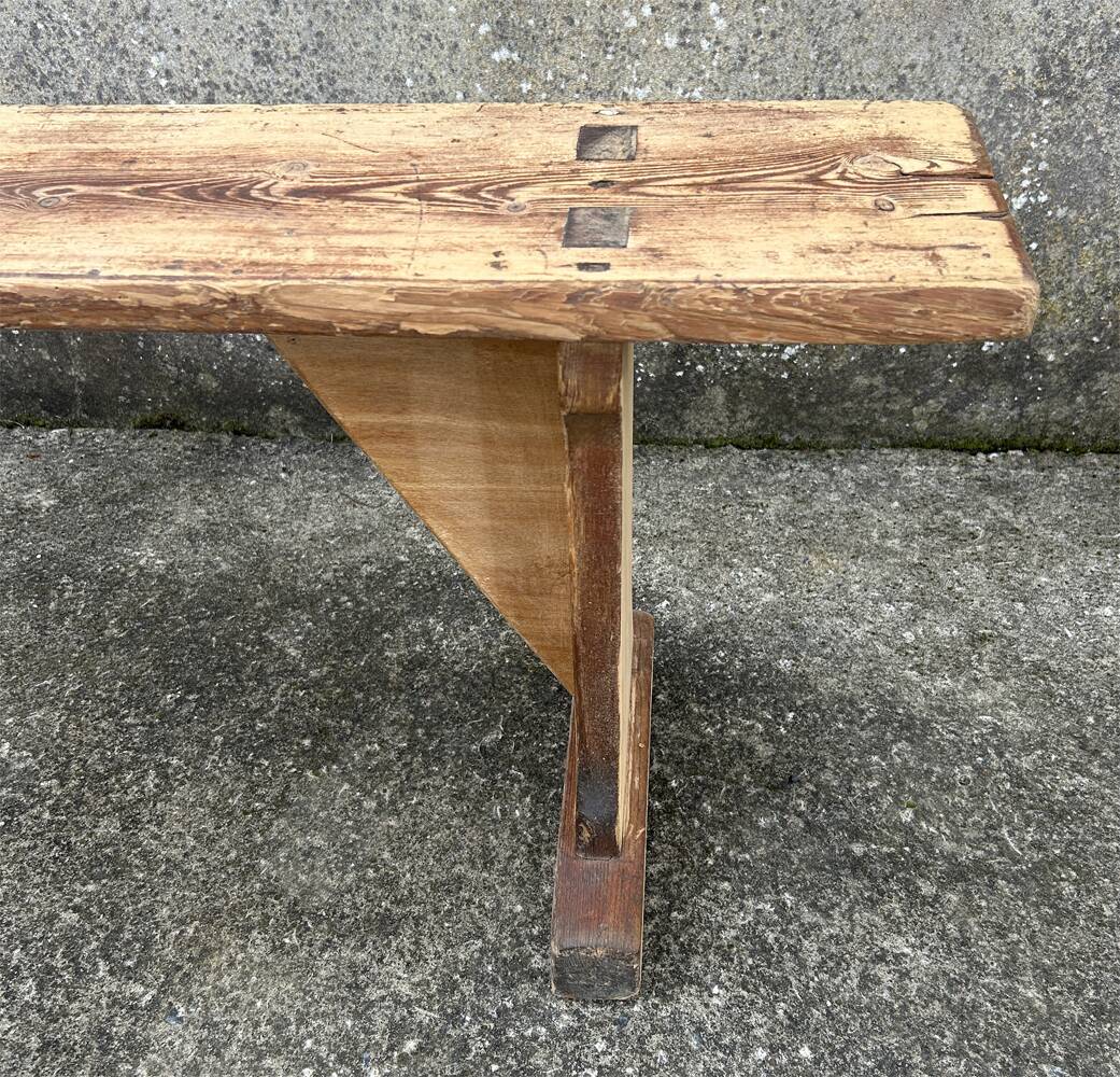Large wooden bench, red oak, early 20th century.