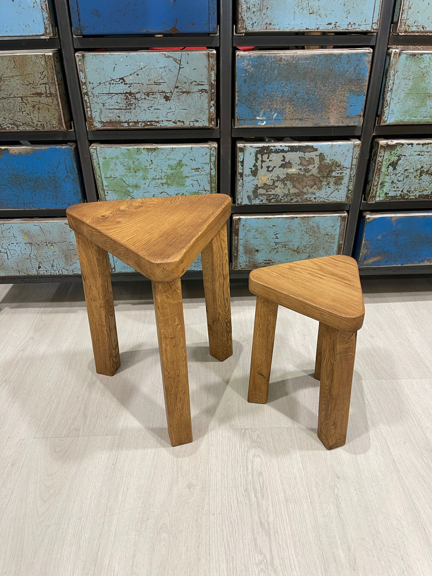 Paire de tables d’appoints vers 1950