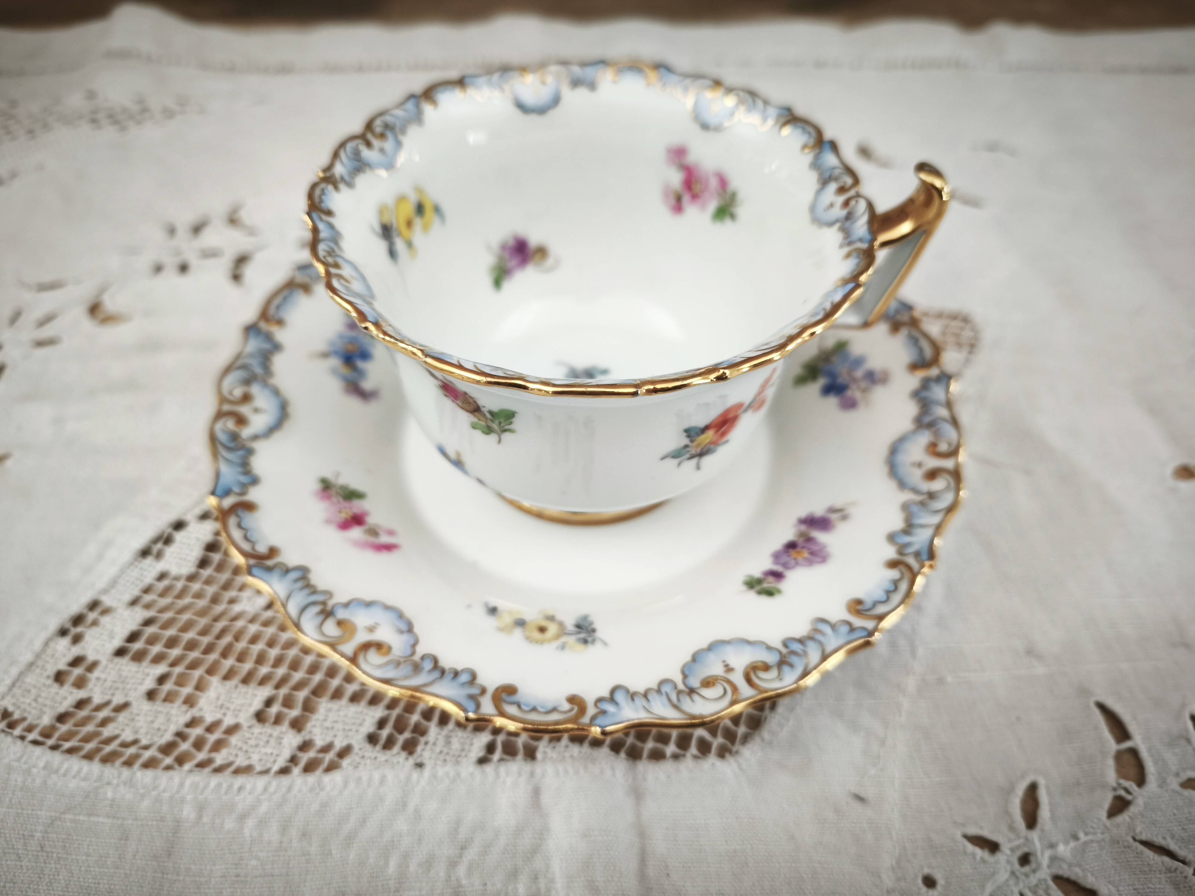 Meissen porcelain Art Nouveau long tea or coffee cup model 1