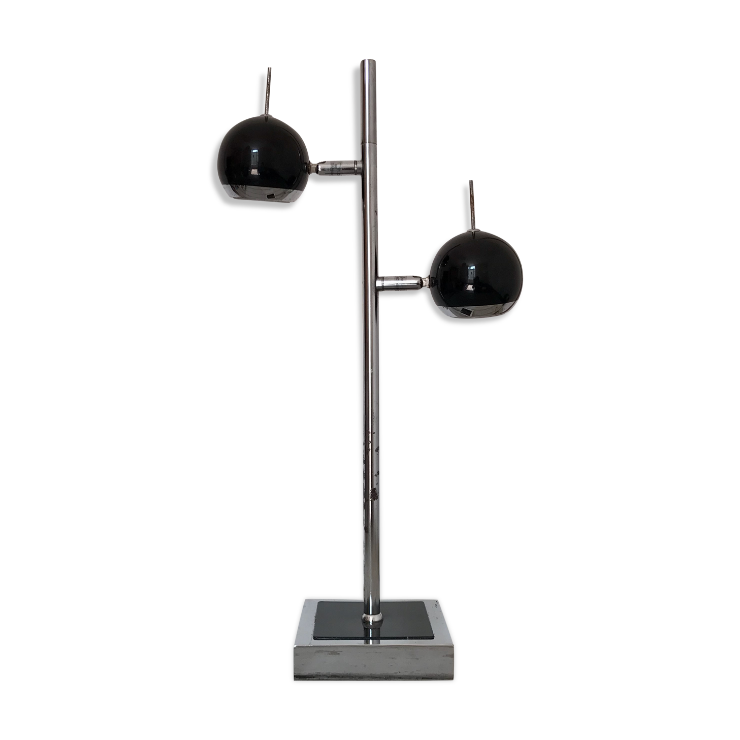 Black Eyeball Lamp