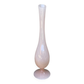 Vase en opaline rose poudré