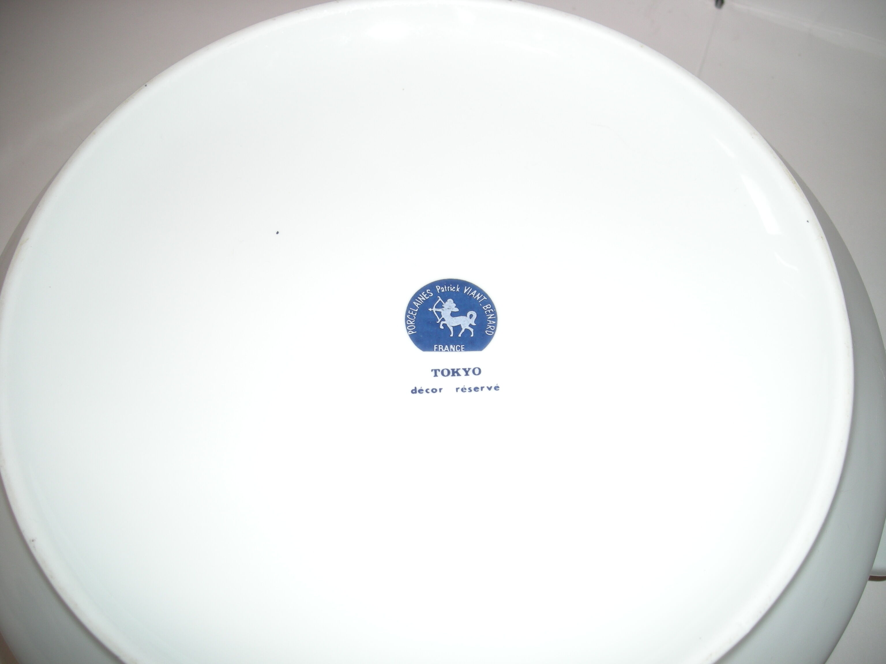 Patrick Viant-Benard porcelain service, Tokyo of the 70s