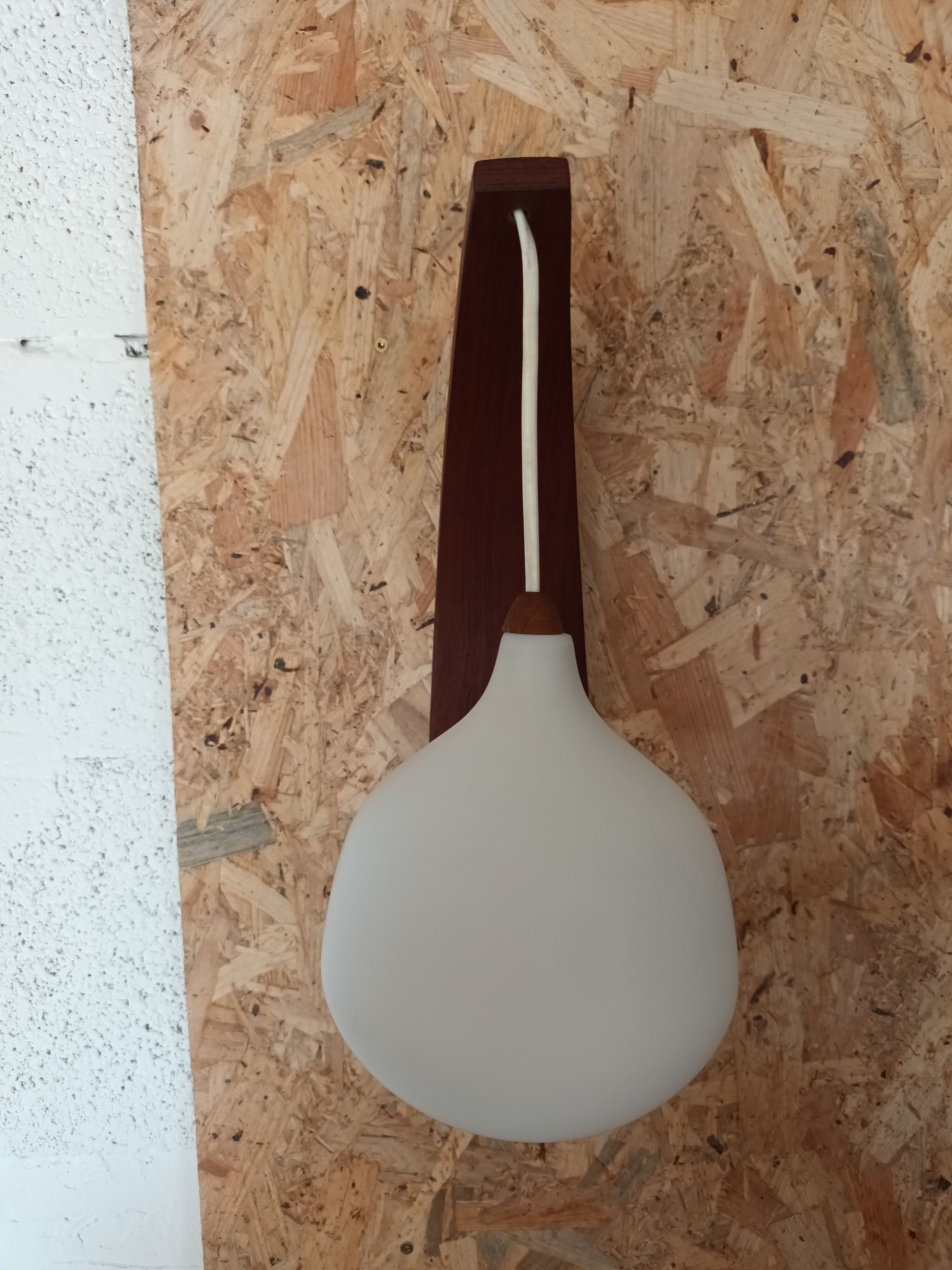 Kristiansson Scandinavian wall lamp