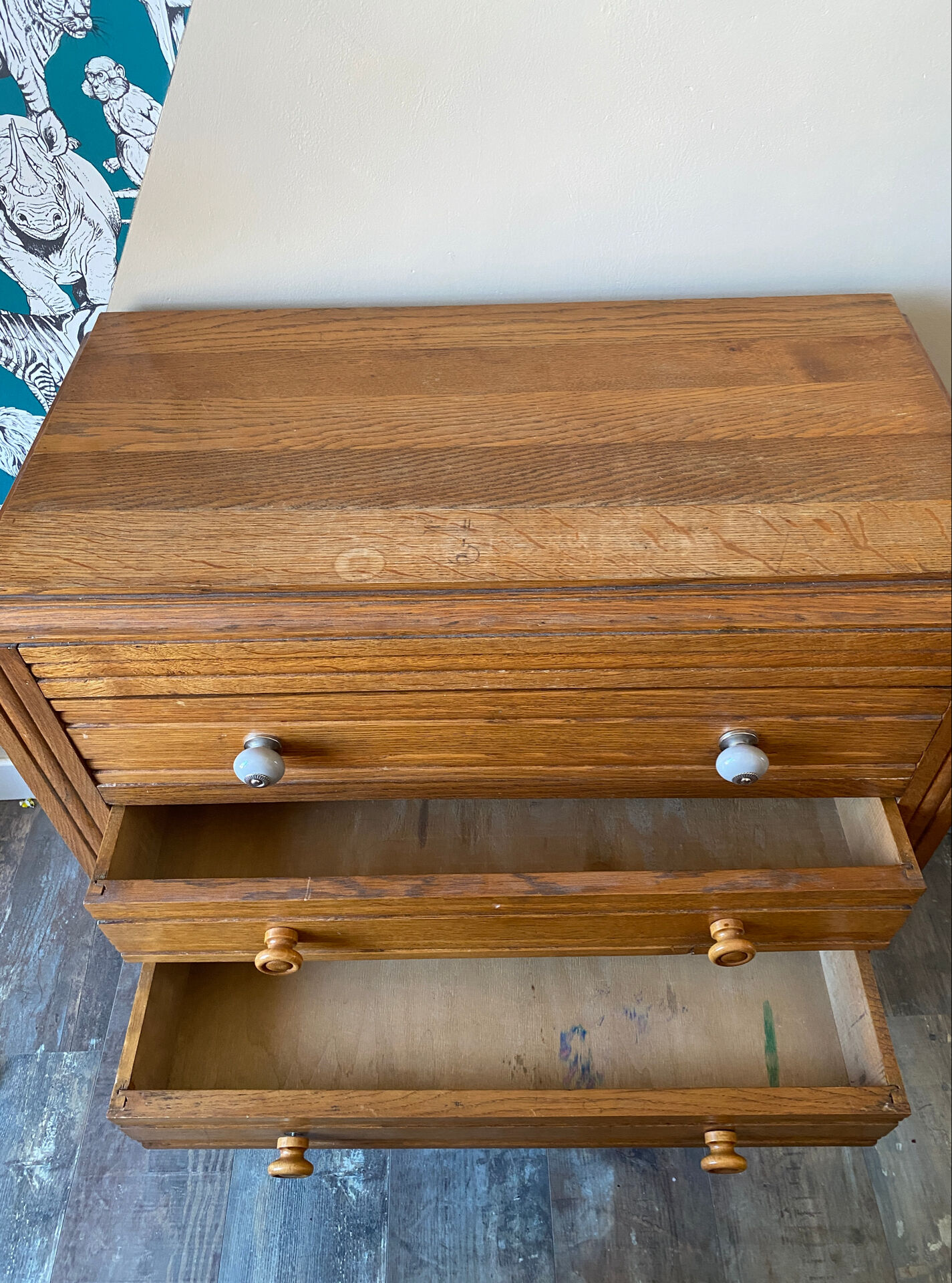 Art Deco chest of drawers