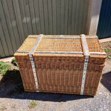 Malle de voyage ancienne en osier