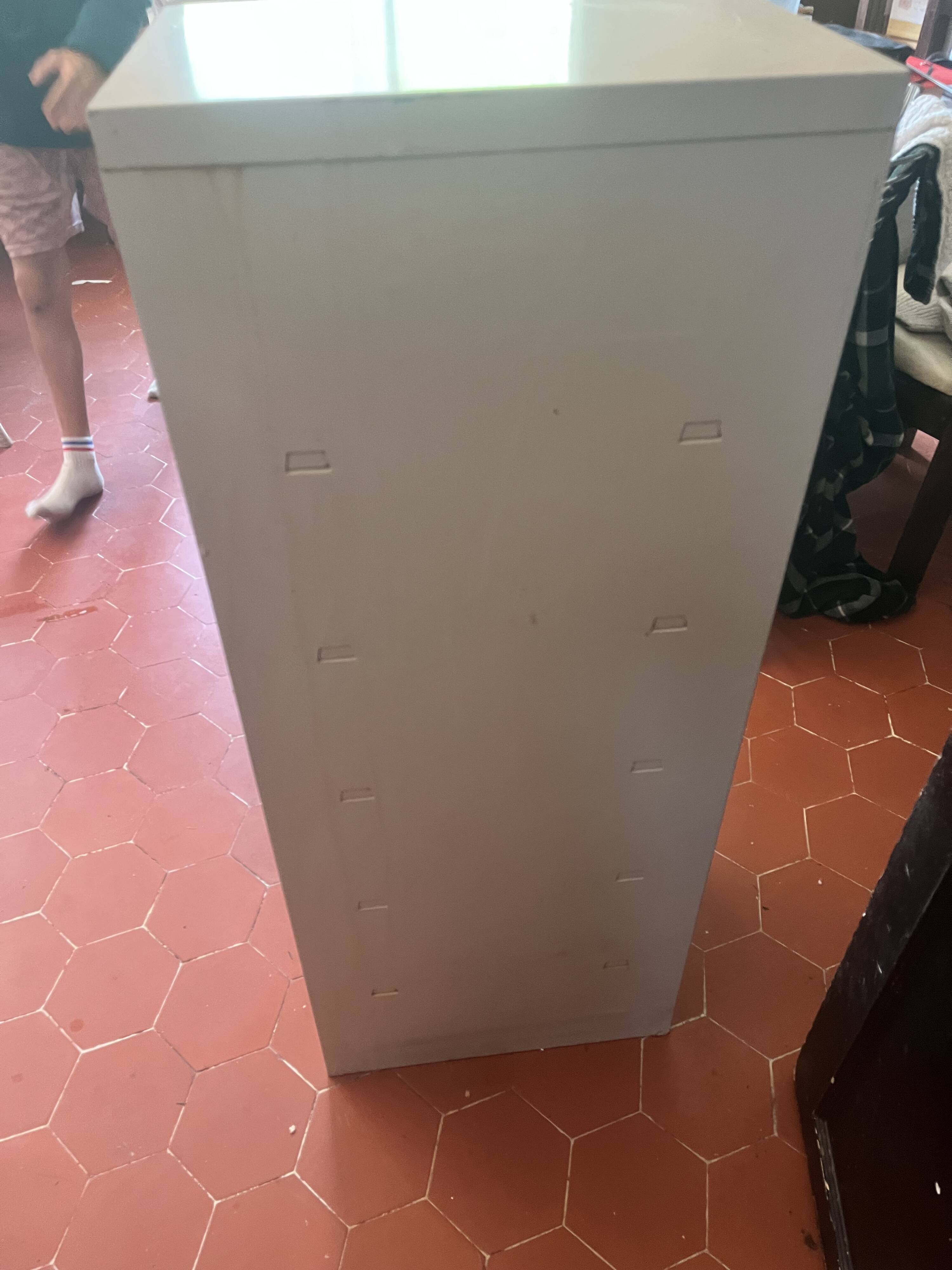 Vintage Industrial Style Metal Cabinet with 5 Compartments