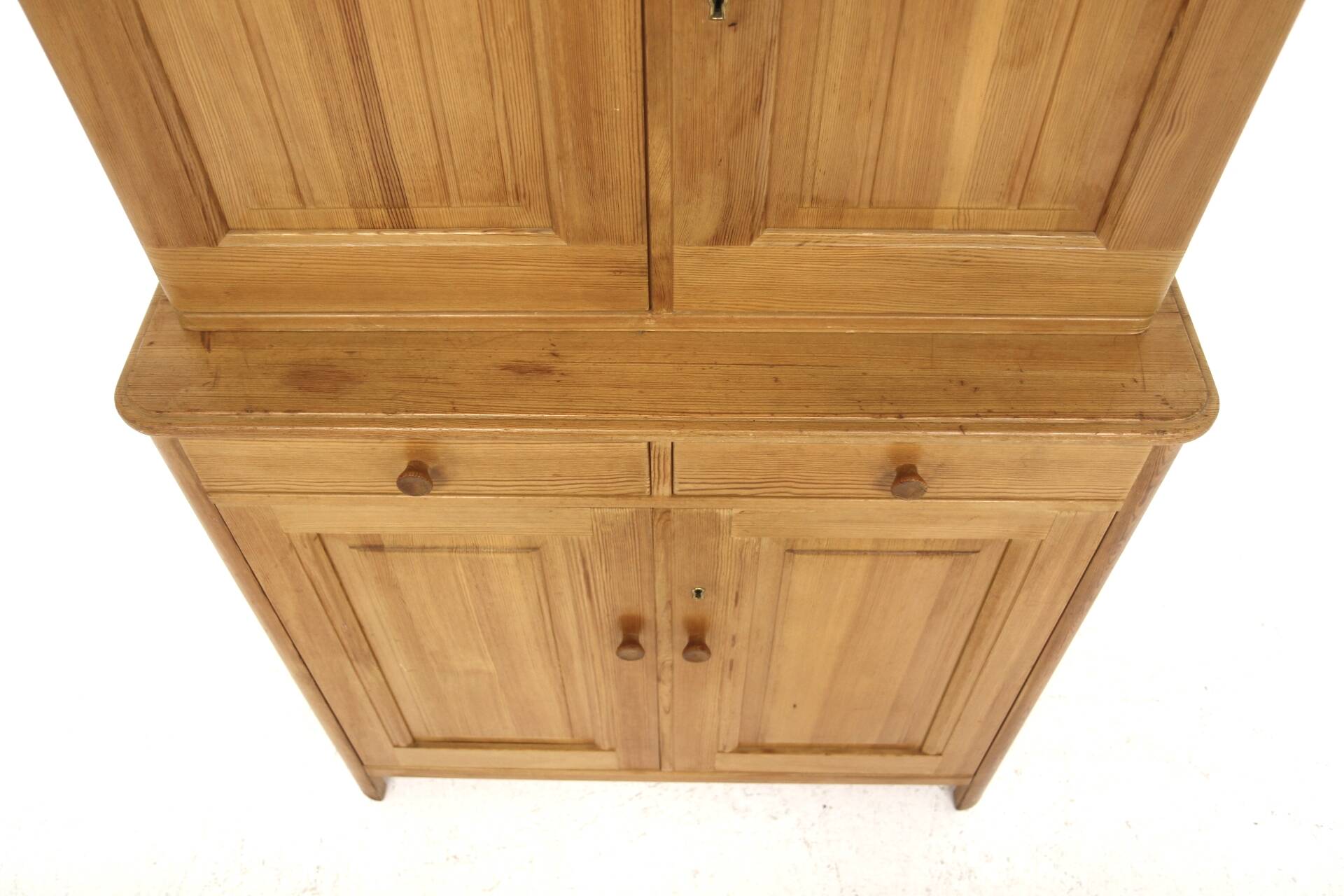 Scandinavian pine cabinet "Vapensmeden", Carl Malmsten for Svensk Fur, Sweden, 1950