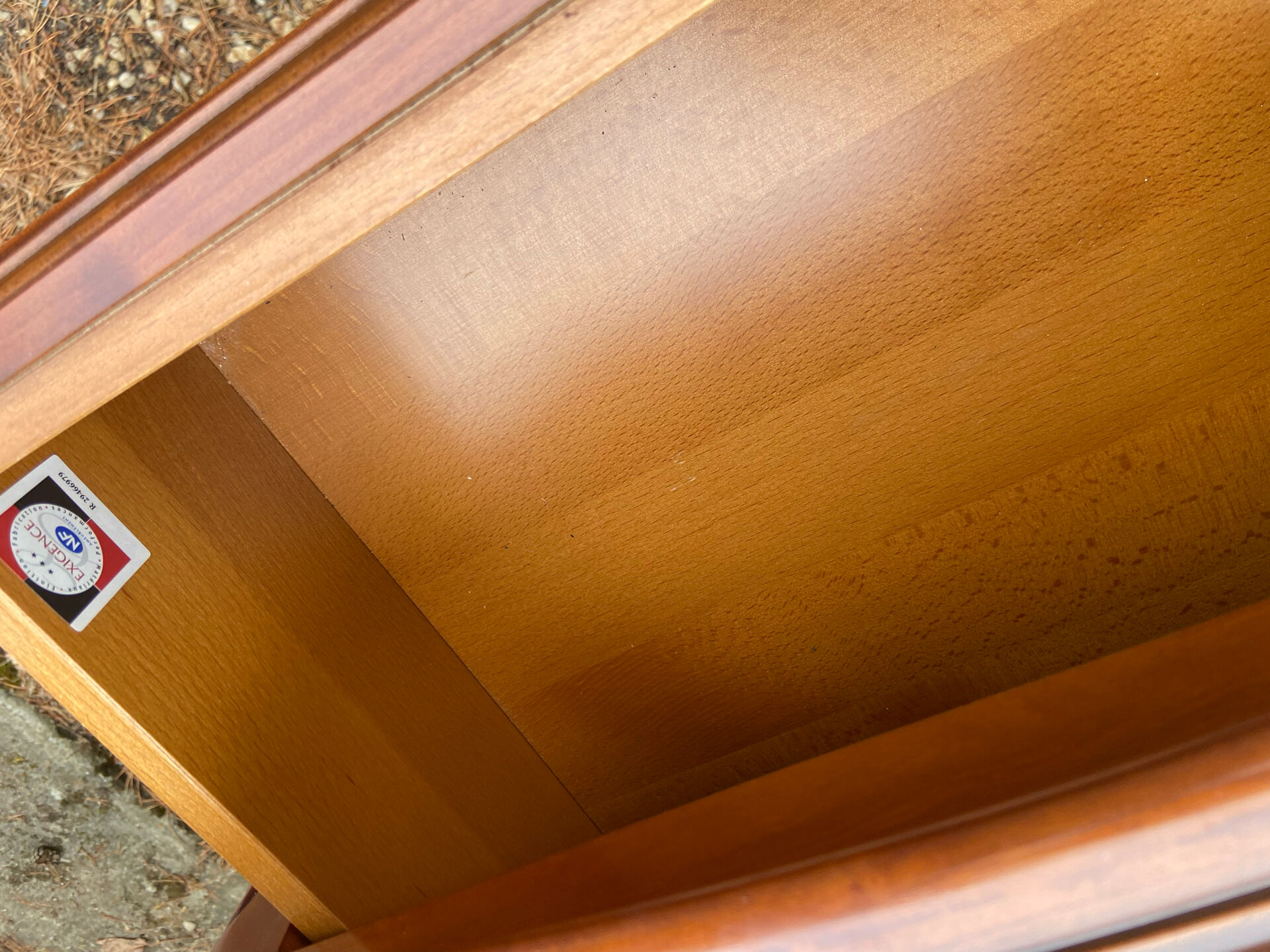 Louis XV style commode from the 1970s in solid wood.