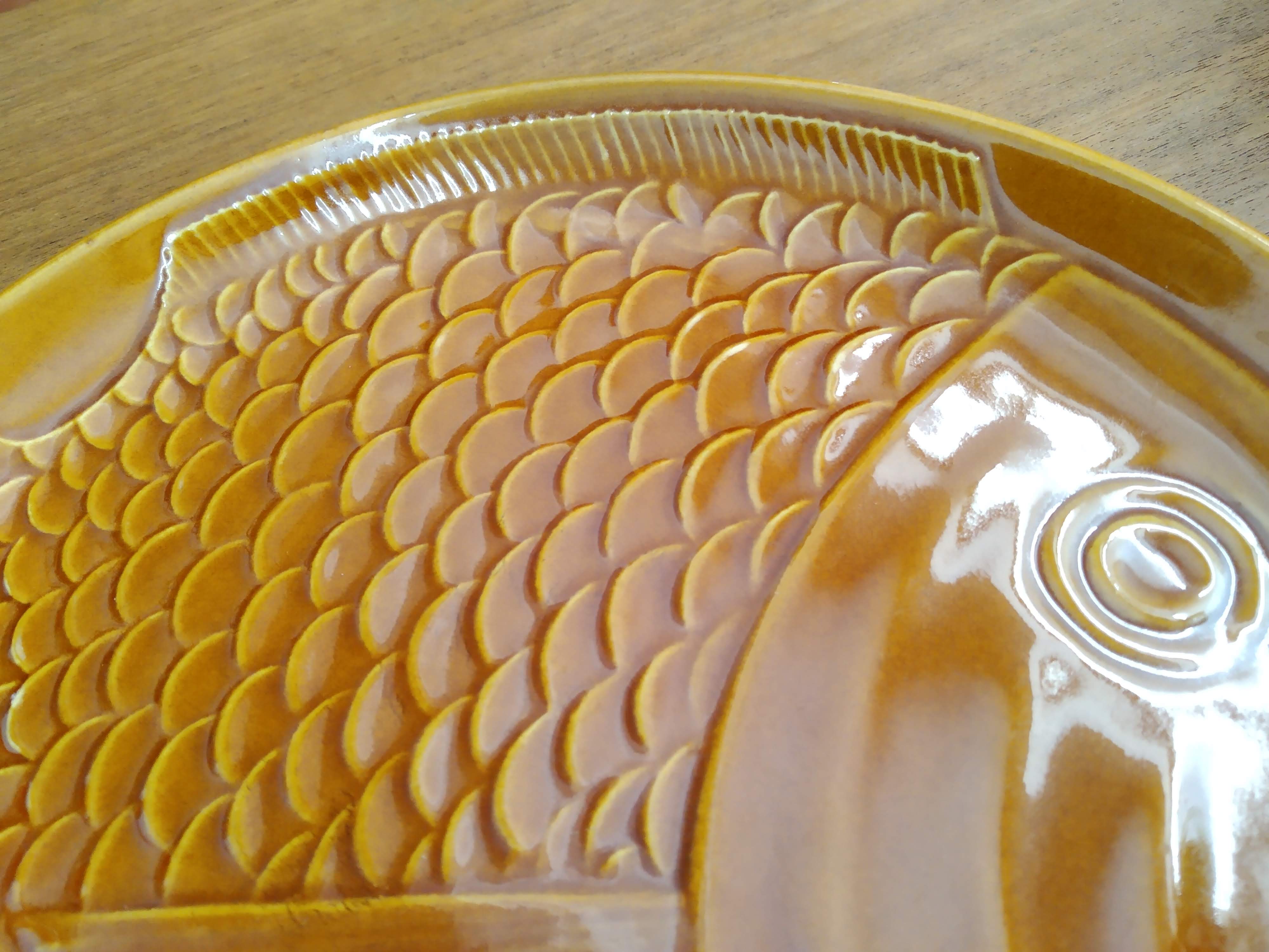 3 plates poissson amber