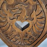 Lot de deux chaises en bois sculpté