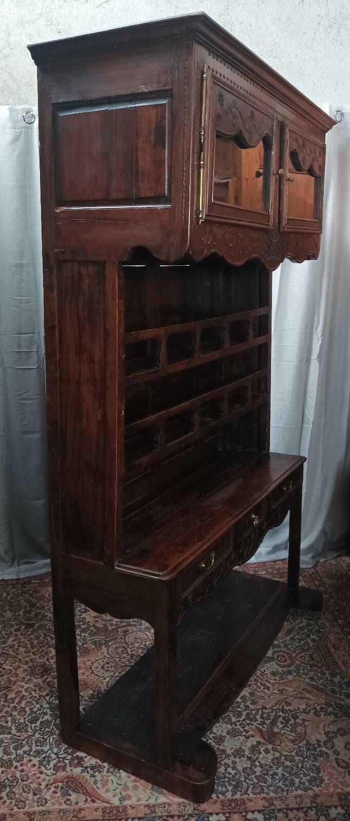 Provençal dresser in ash