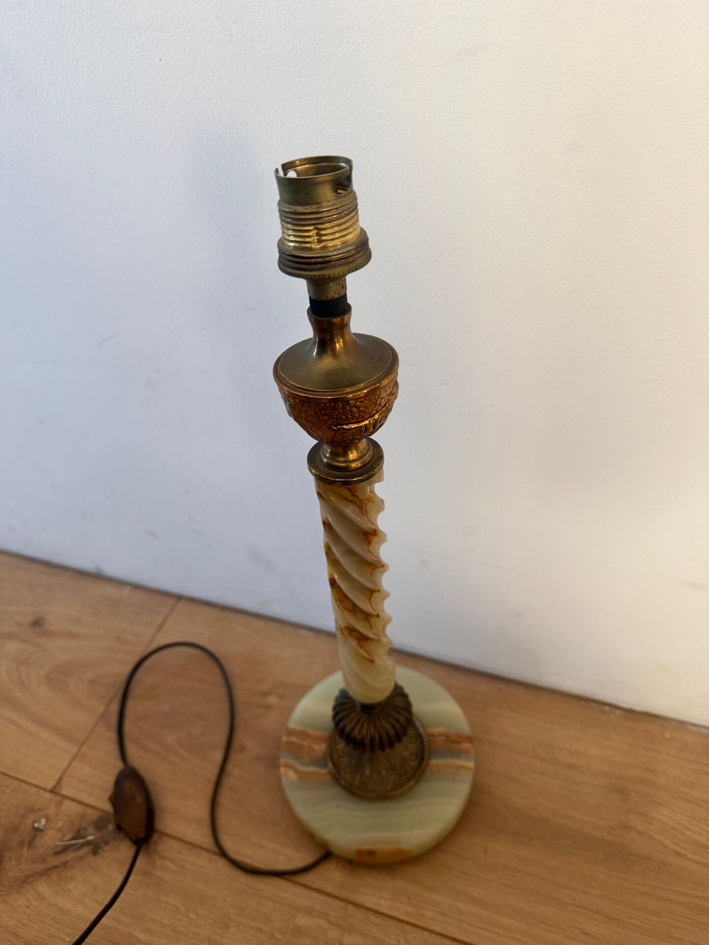 Bronze/brass and onyx lamp base