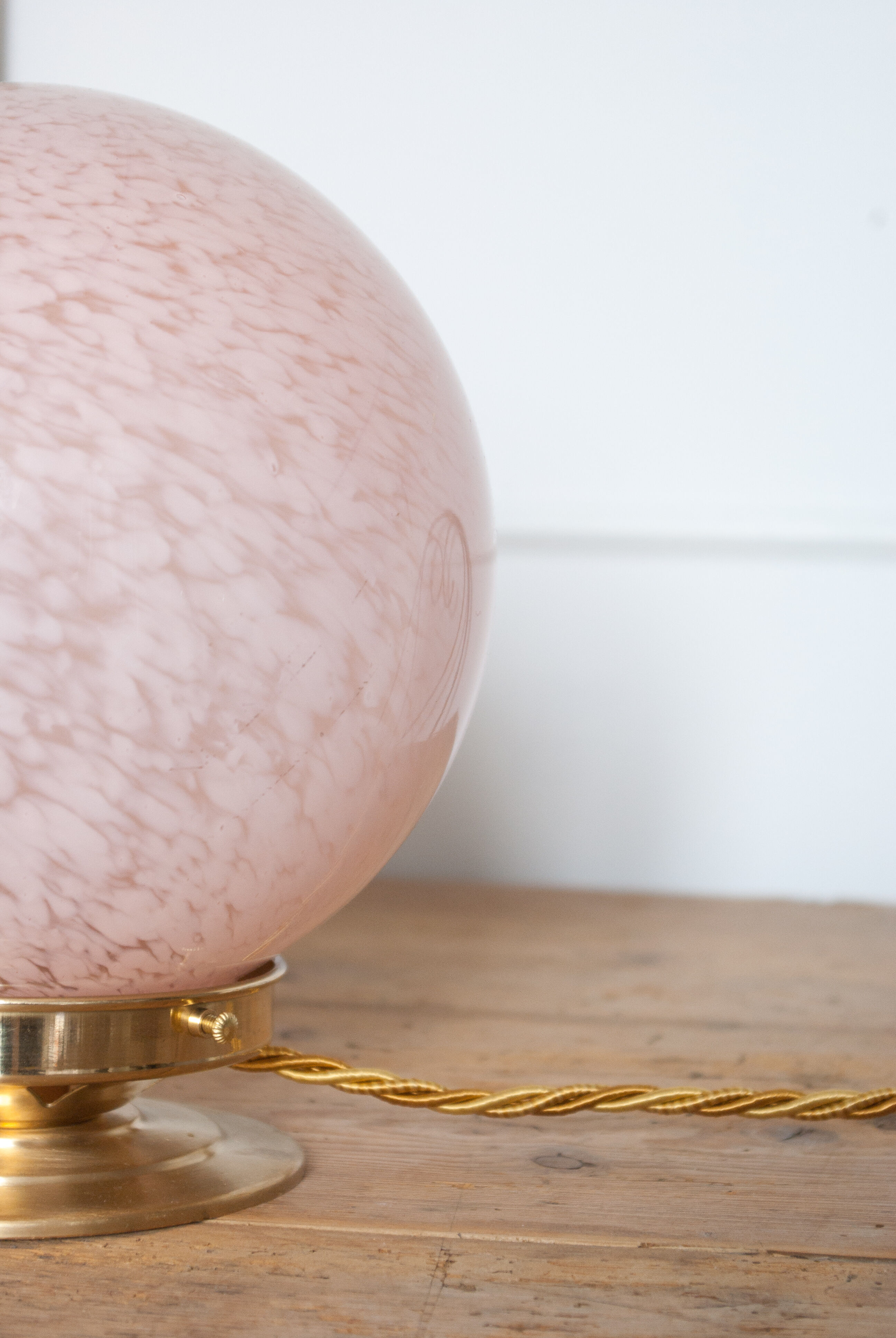 Table lamp - pink antique globe