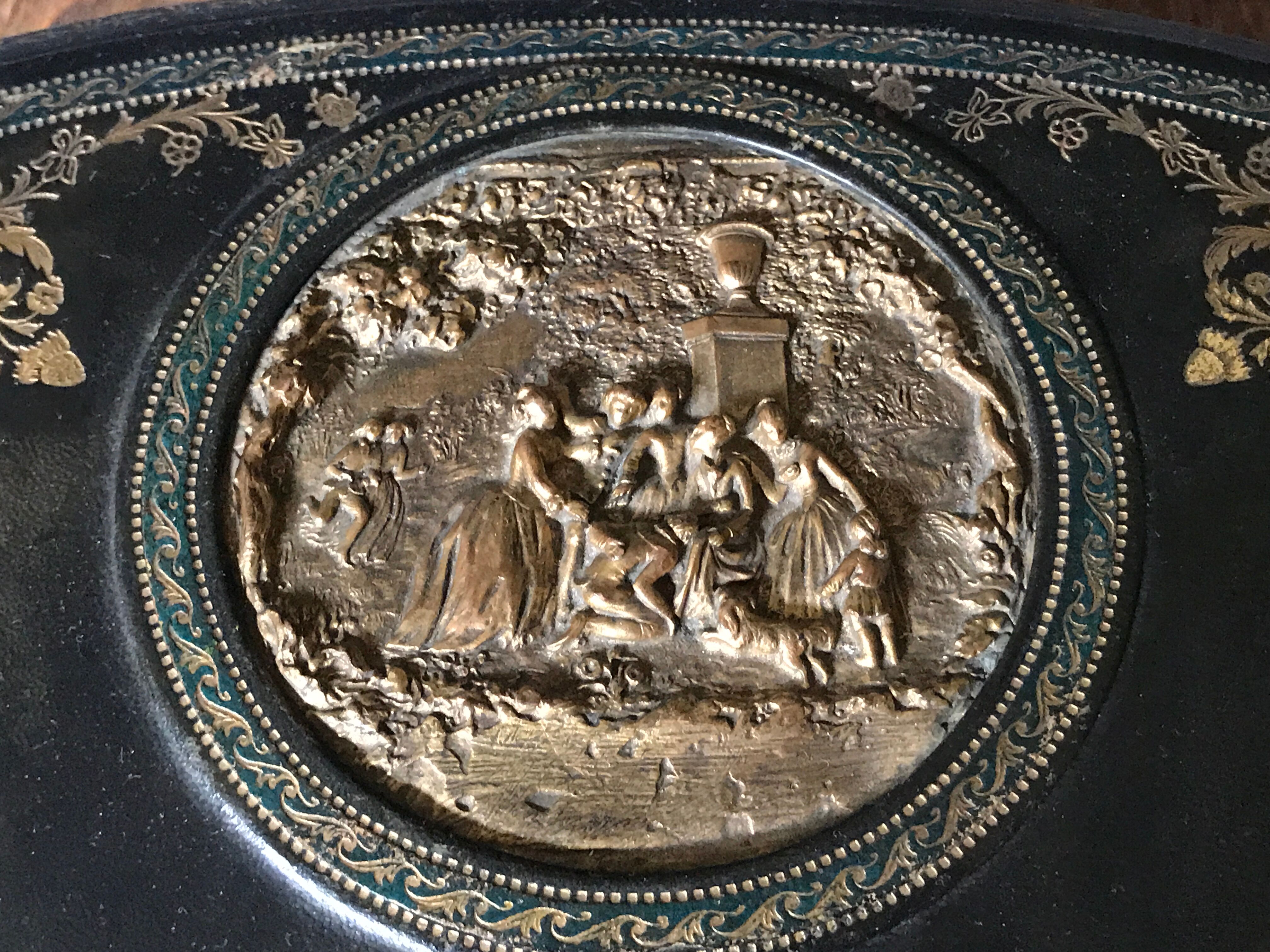 Old large leather jewelry box with a central medallion, XIX century, Napoleon III