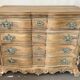Commode arbalete baroque patinée