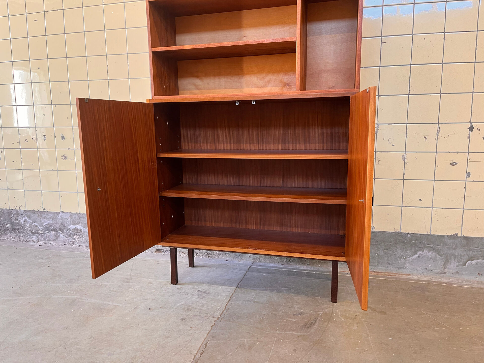 Combineurop bookcase