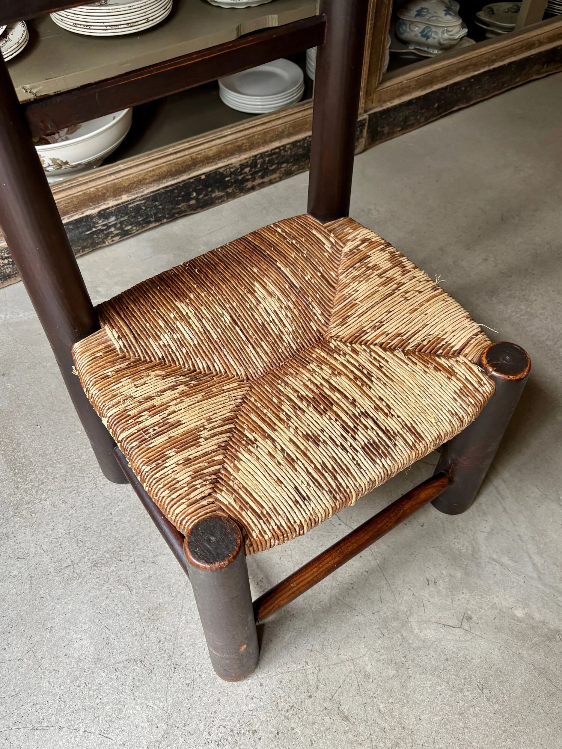 Chaise basse George Robert en bois et paille n°2