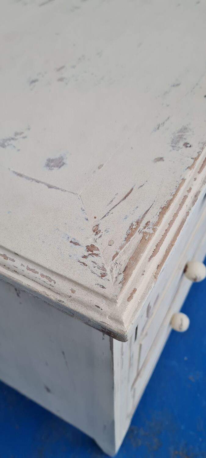 Vintage patina chest of drawers