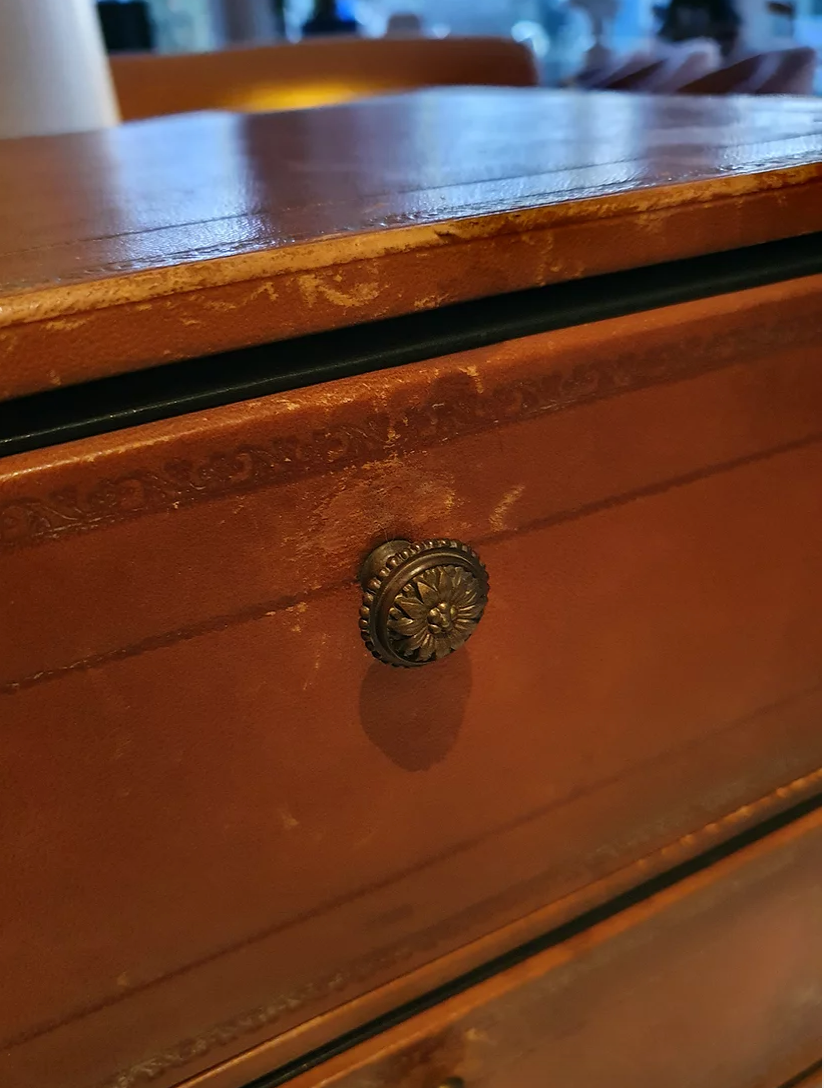 Five-drawer leather carder