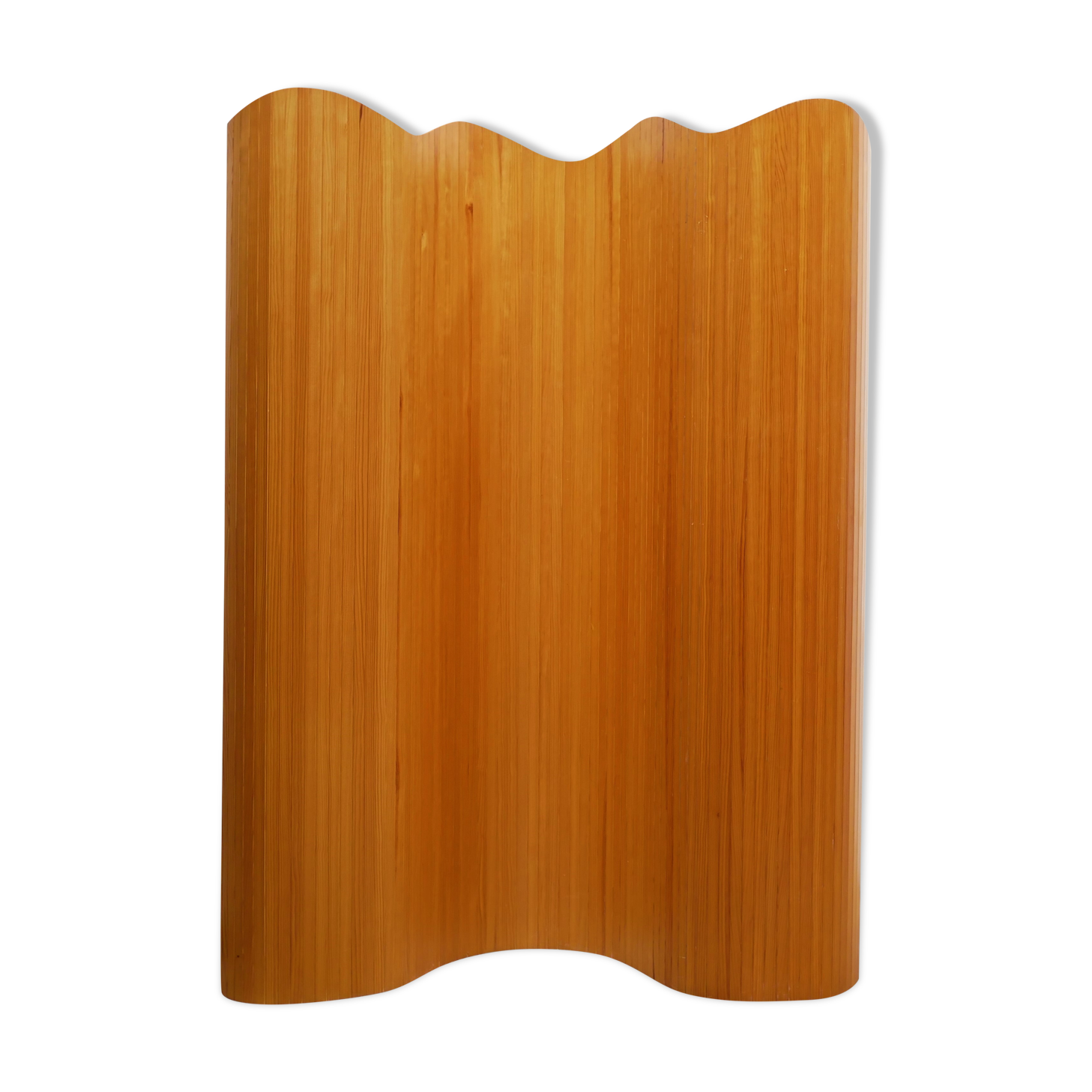 Vintage wooden screen published by Habitat