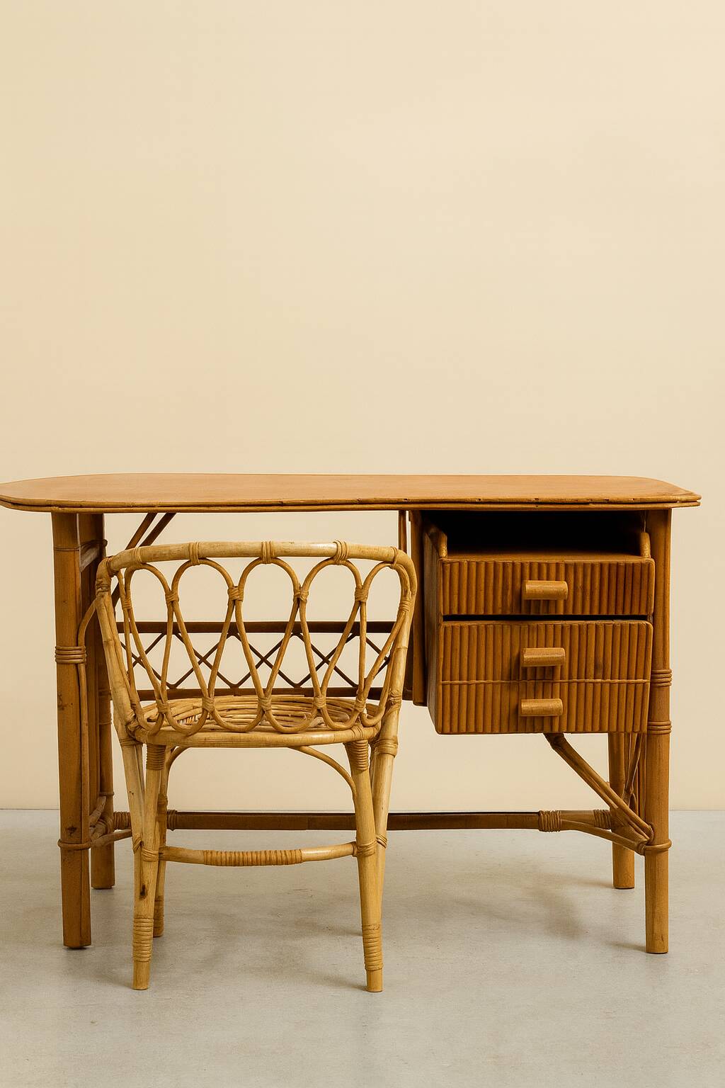 Vintage rattan desk + matching chair
